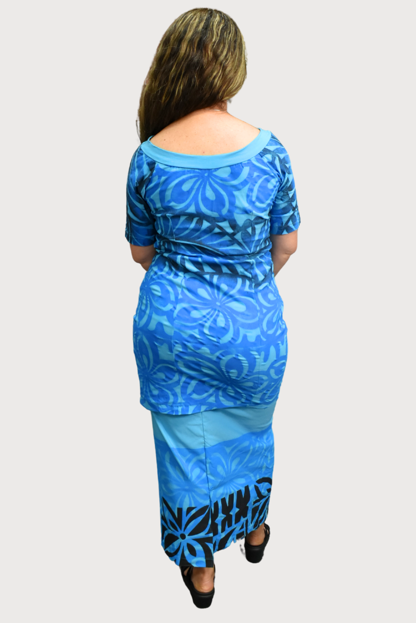 BLUE & BLACK PULETASI