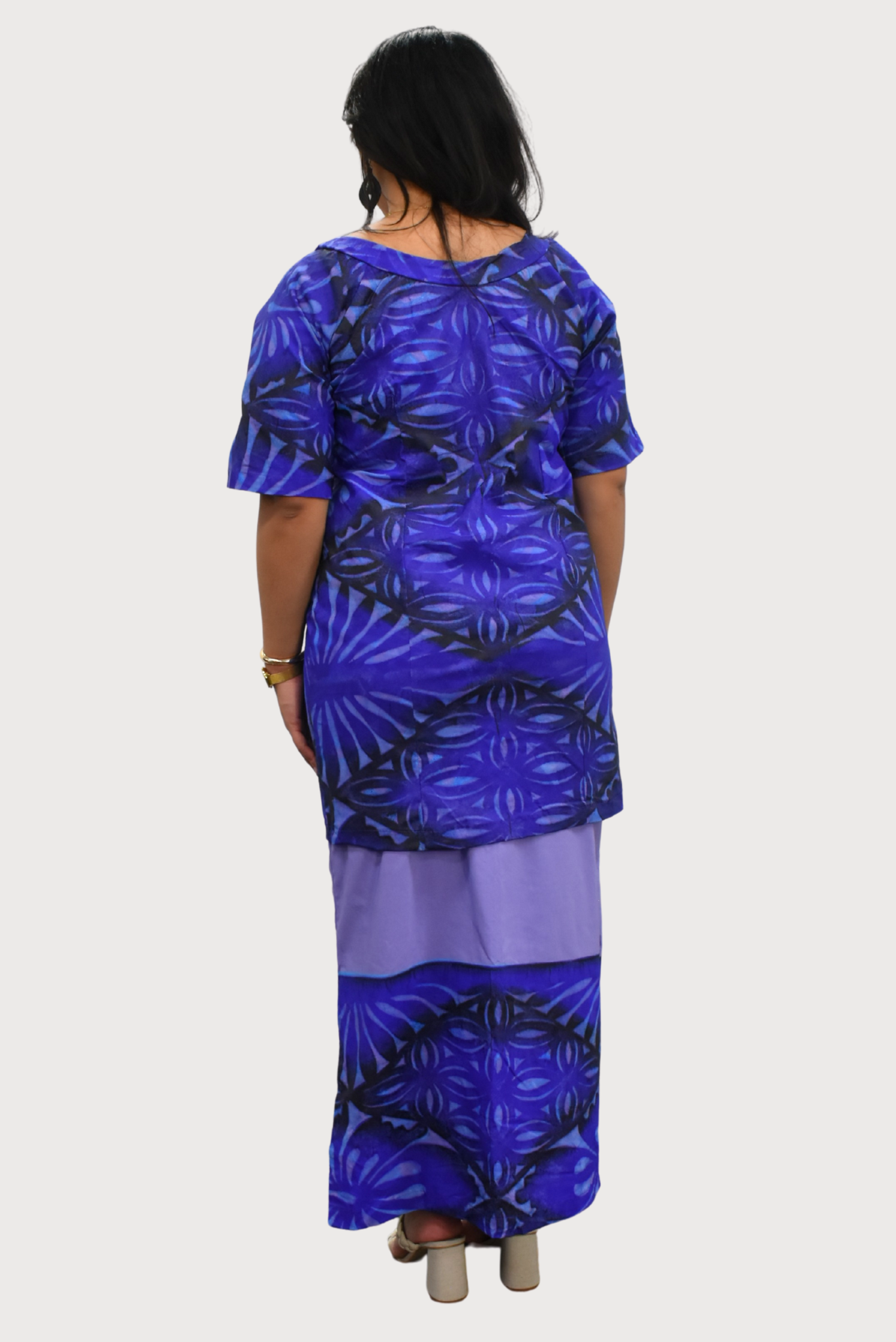 PURPLE & BLACK ROUND NECK PULETASI