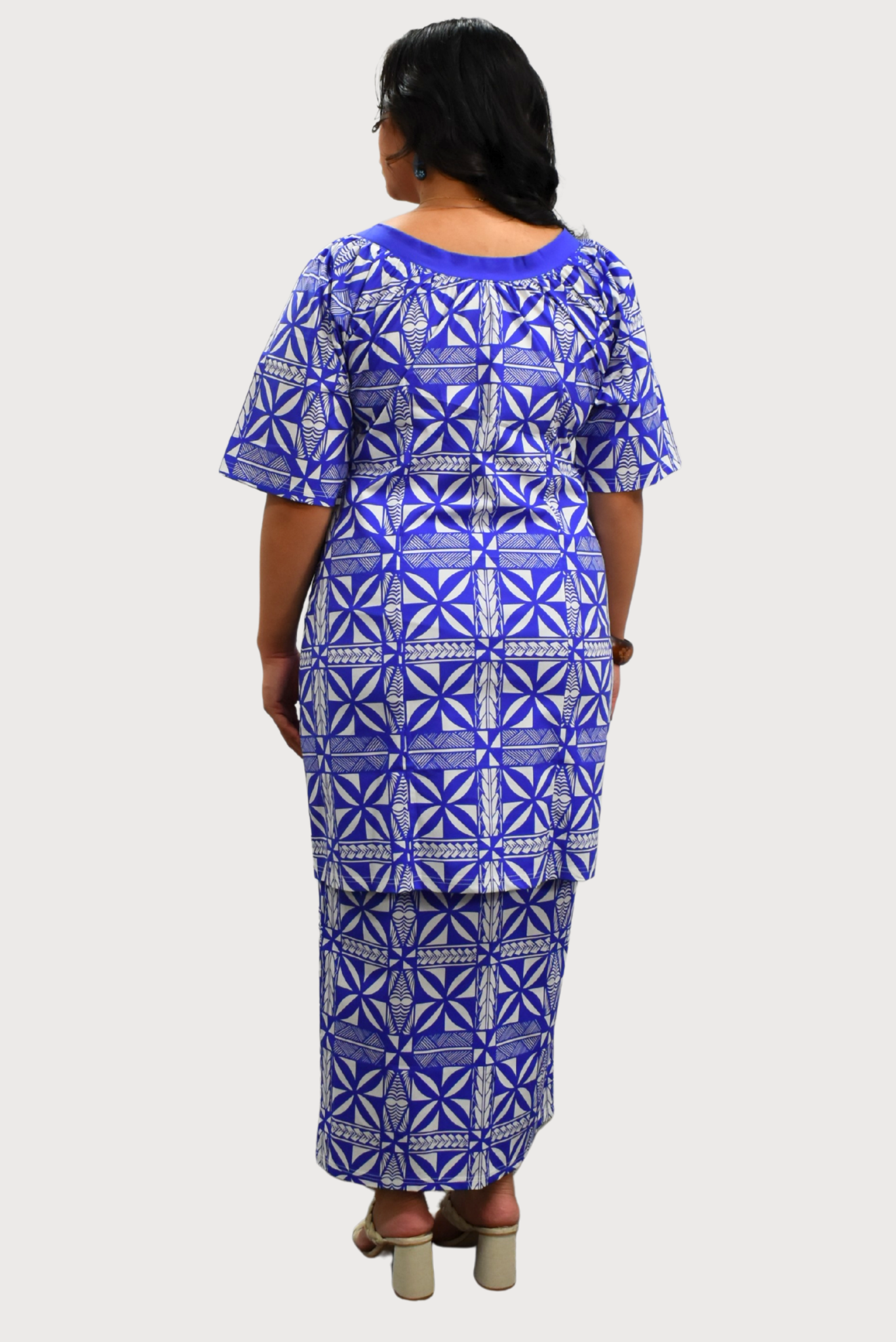CYNTHIA PULETASI - ROUND NECK PULETASI - BLUE & WHITE