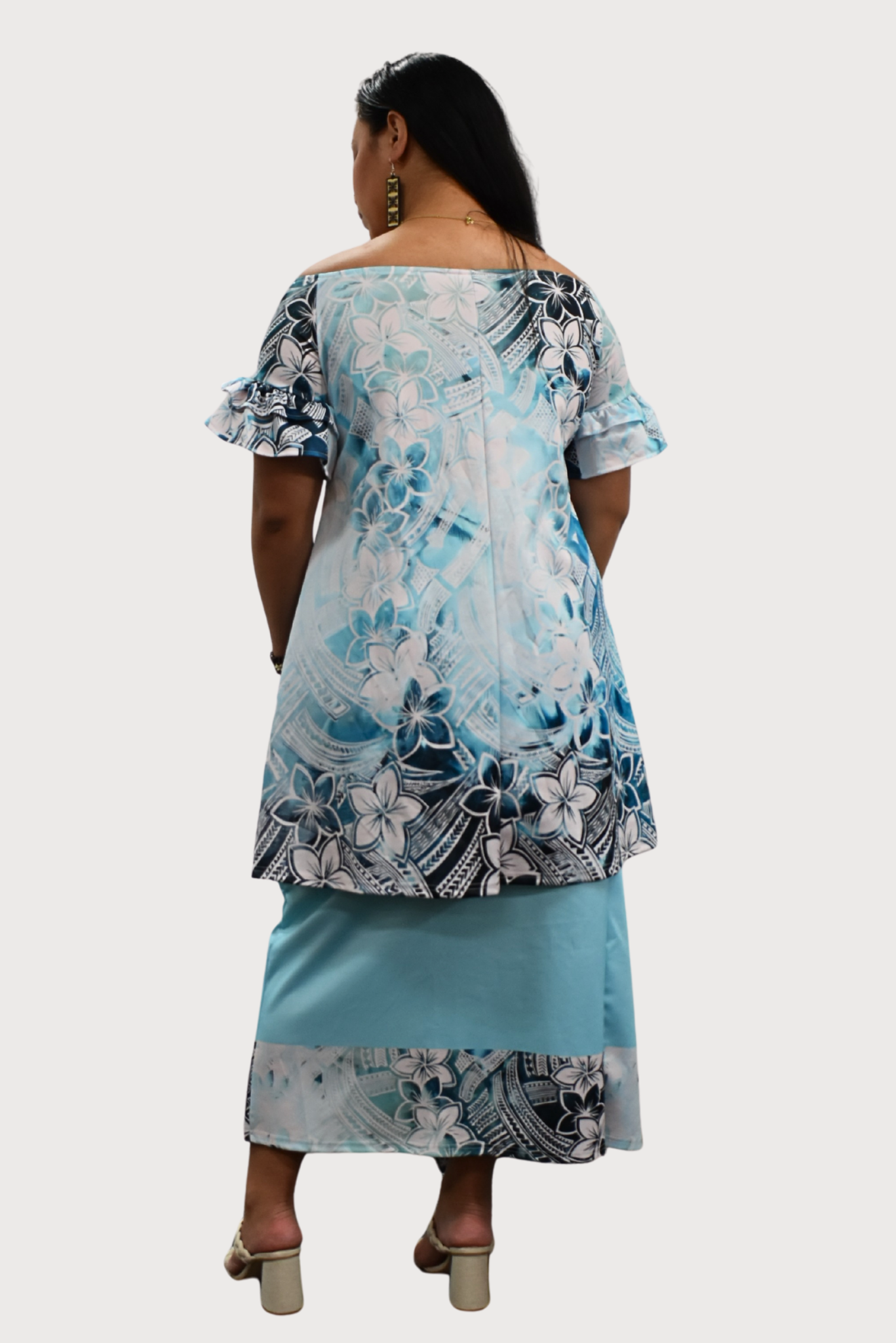 PULETASI - FLOWY FRILL SLEEVE TOP PULETASI - LIGHT BLUE & WHITE