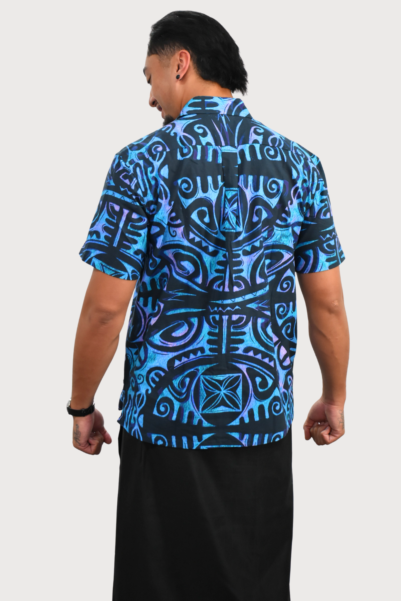 LEVI SHIRT - COLLARED BUTTON UP - BLUE & BLACK