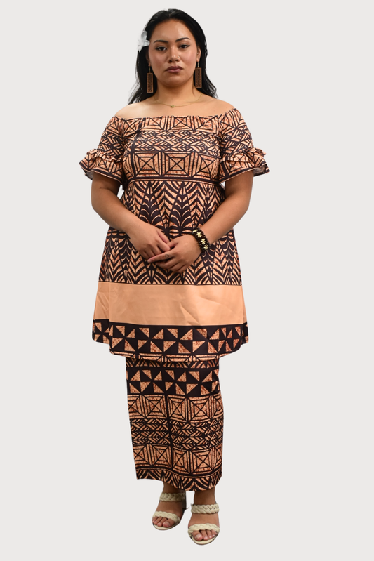 PULETASI - FLOWY FRILL SLEEVE TOP PULETASI - BROWN