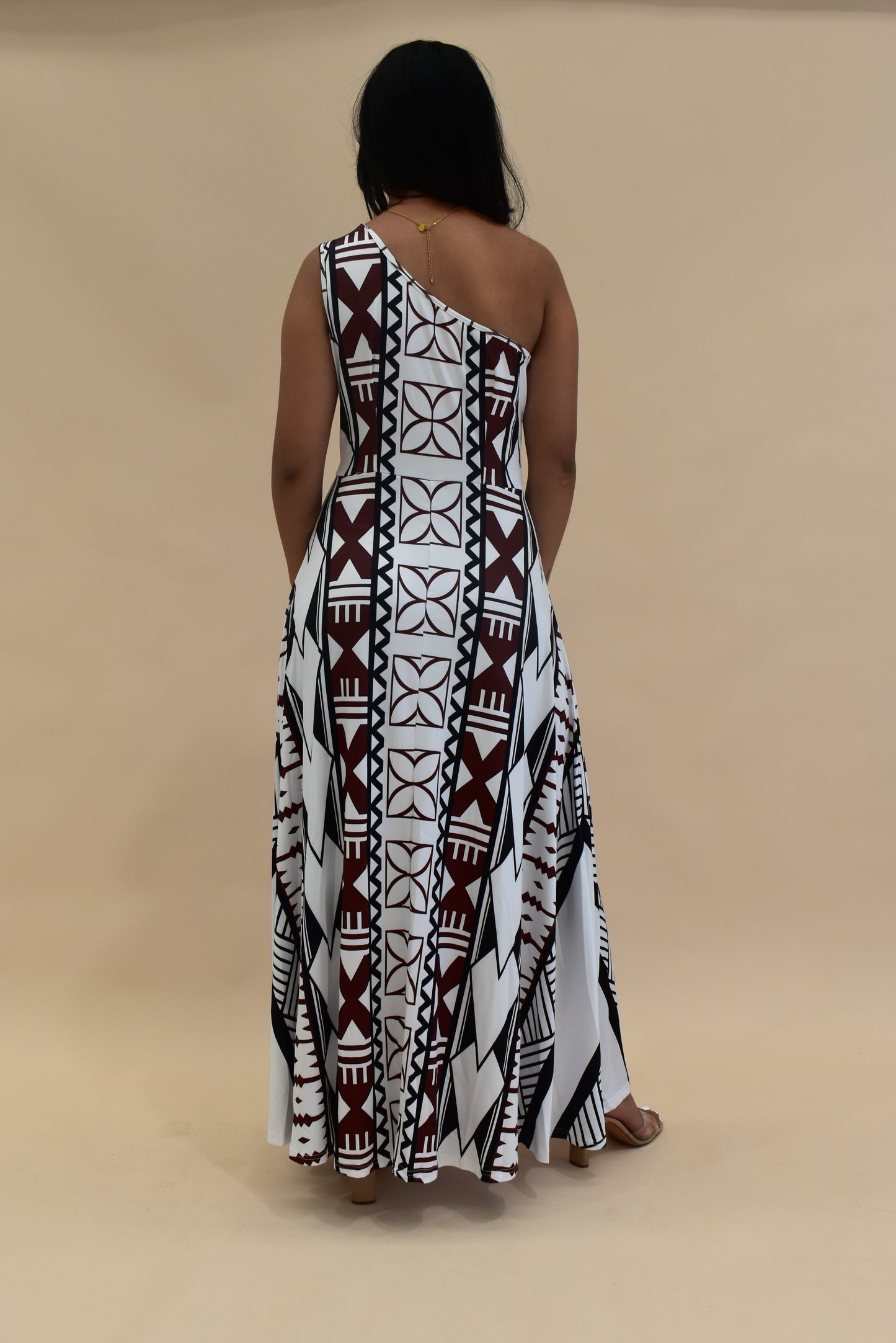 (PRE-ORDER) ARIHI DRESS - ONE SHOULDER MAXI DRESS - WHITE MELANESIAN PATTERN