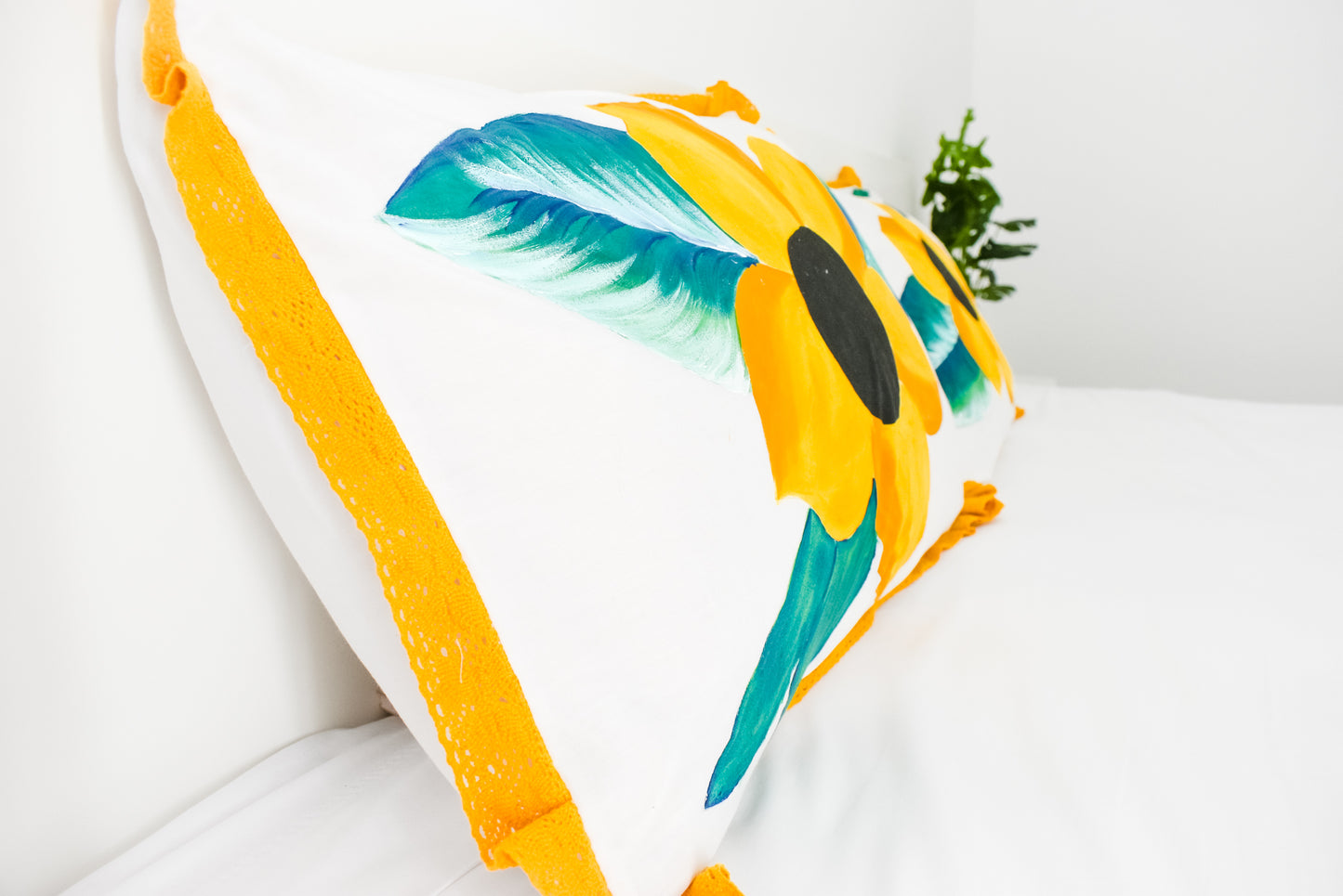 SUNFLOWERS - YELLOW FRILL PILLOW CASE SET