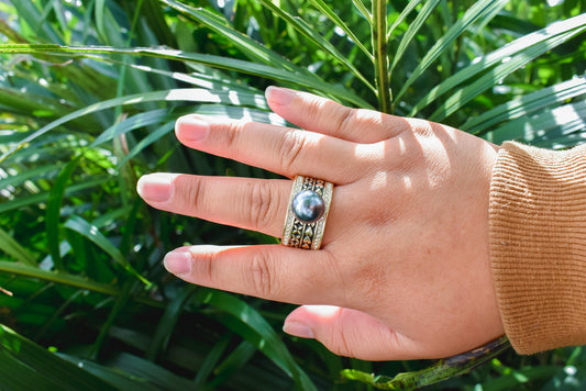 TEINA #1 - Black Pearl Tapa Design Ring