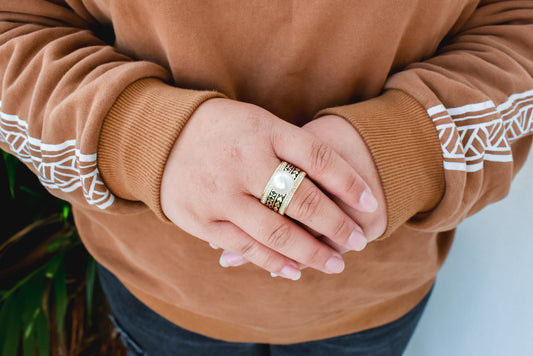 TEINA #2 - White Pearl Tapa Design Ring