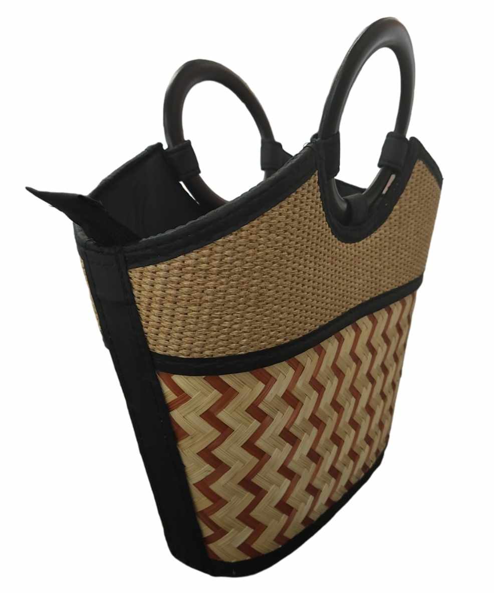 ISLAND INSPIRED WOVEN MAT BAG WITH BLACK INTERIOR -BROWN ZIGZAG
