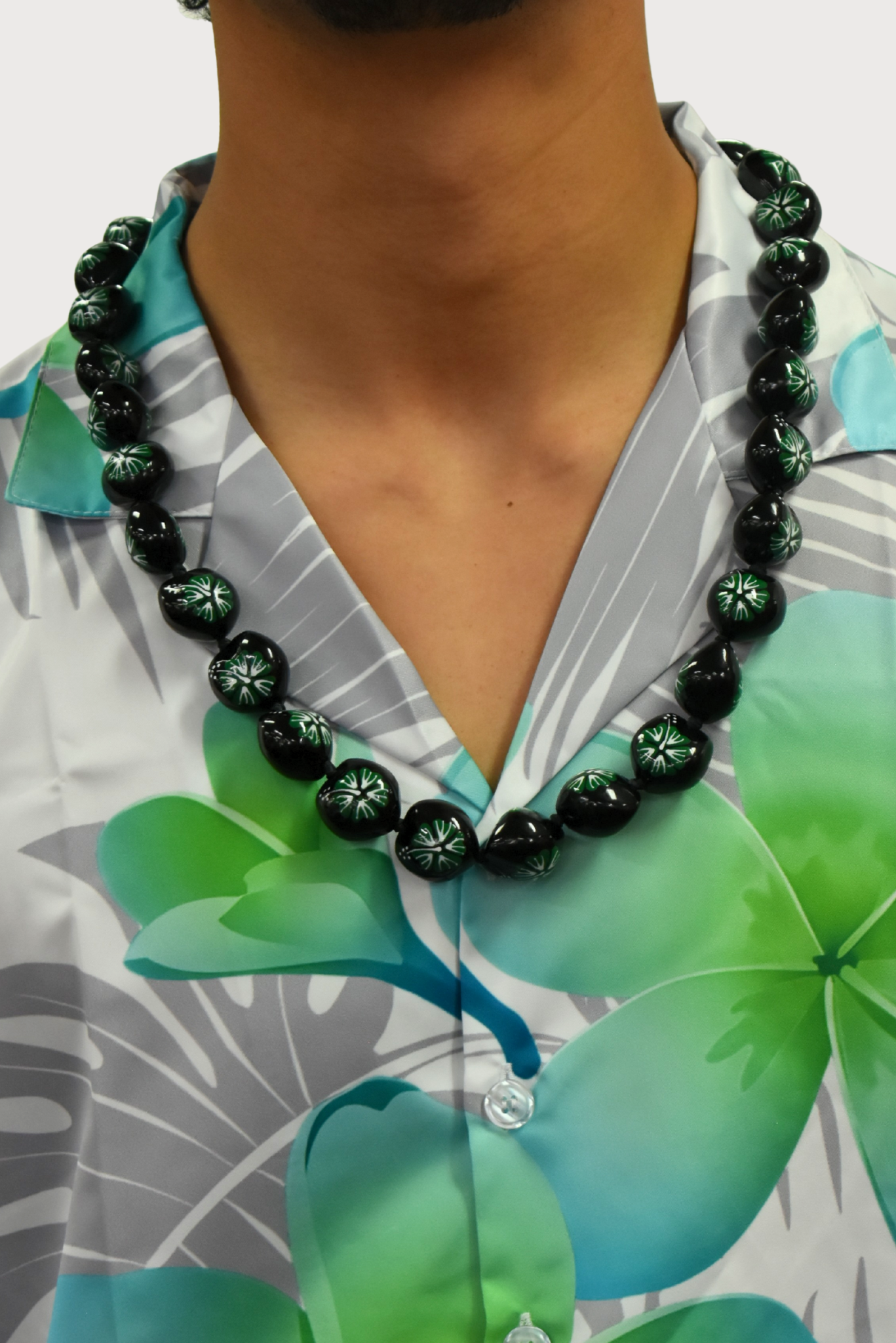 COCONUT SHELL NECKLACE MULTI-COLOUR