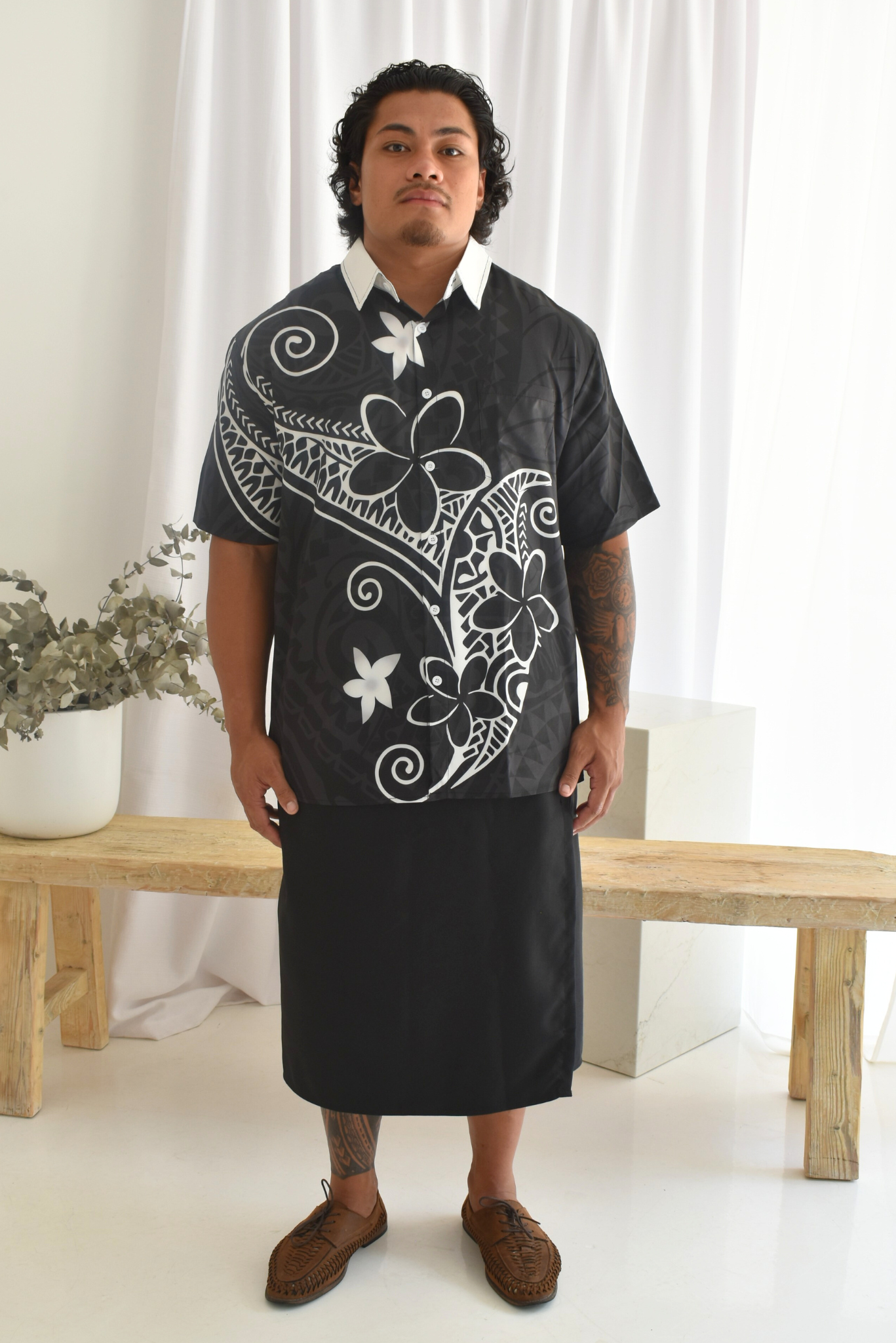 NOIR SHIRT - COLLARED BUTTON UP SHIRT - BLACK & WHITE