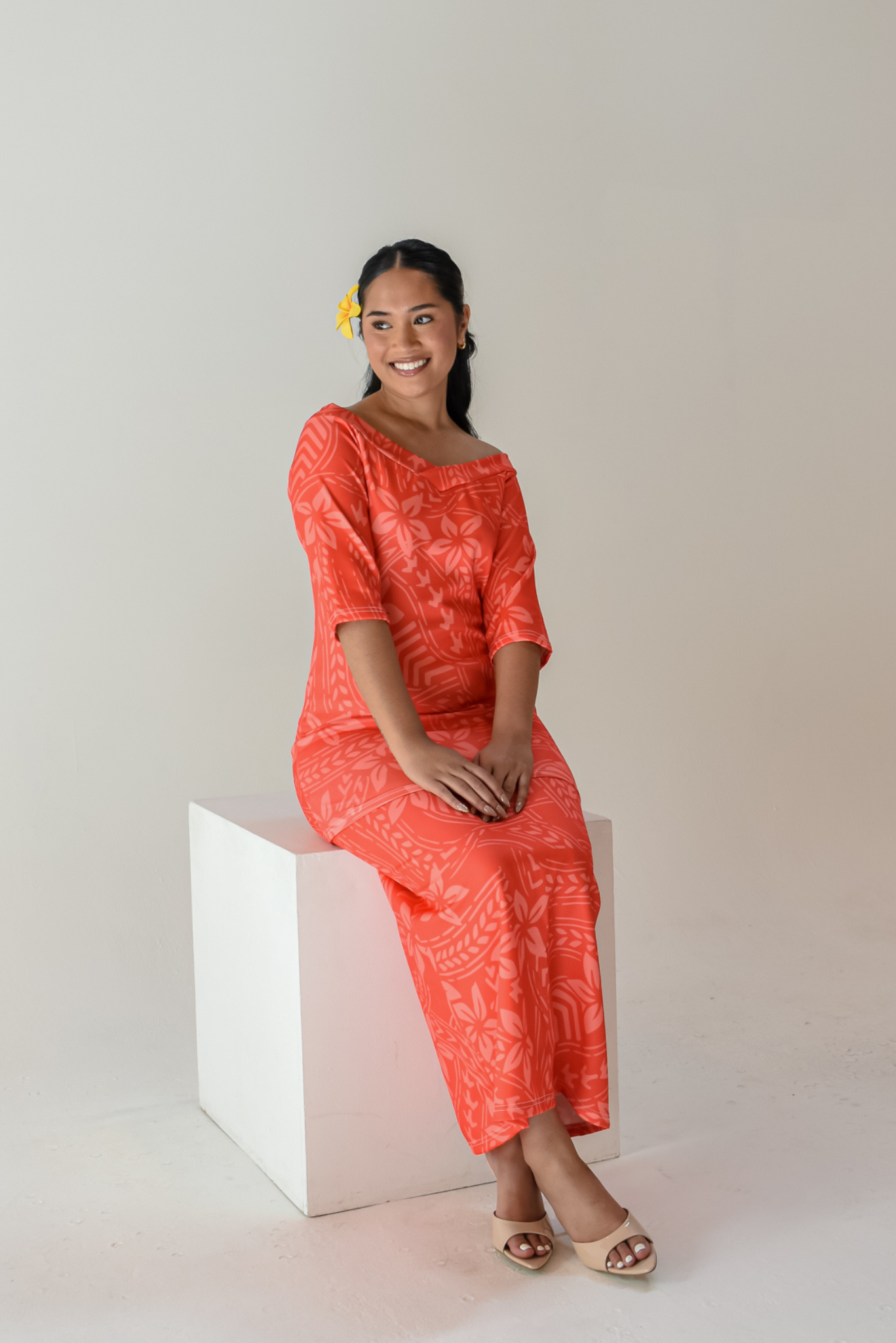 MAMANA PULETASI - TWO PIECE V NECK PULETASI - RED