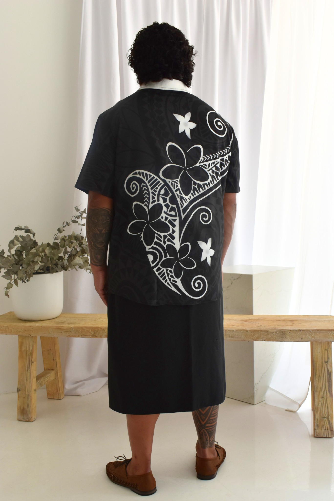 NOIR SHIRT - COLLARED BUTTON UP SHIRT - BLACK & WHITE