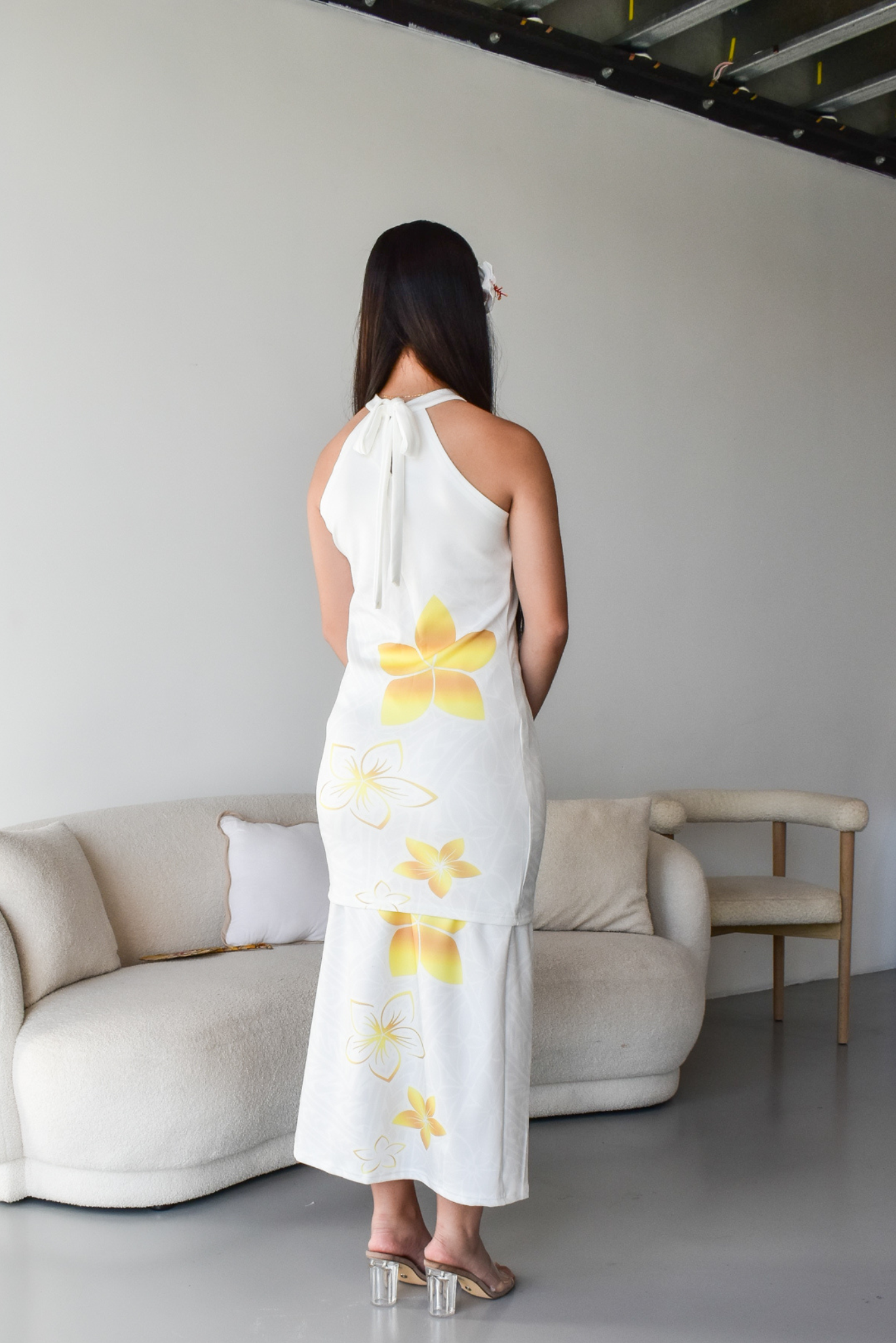 (PRE-ORDER) GOLD TIARE - HALTER NECK PULETASI - TWO PIECE OUTFIT - GOLD & WHITE