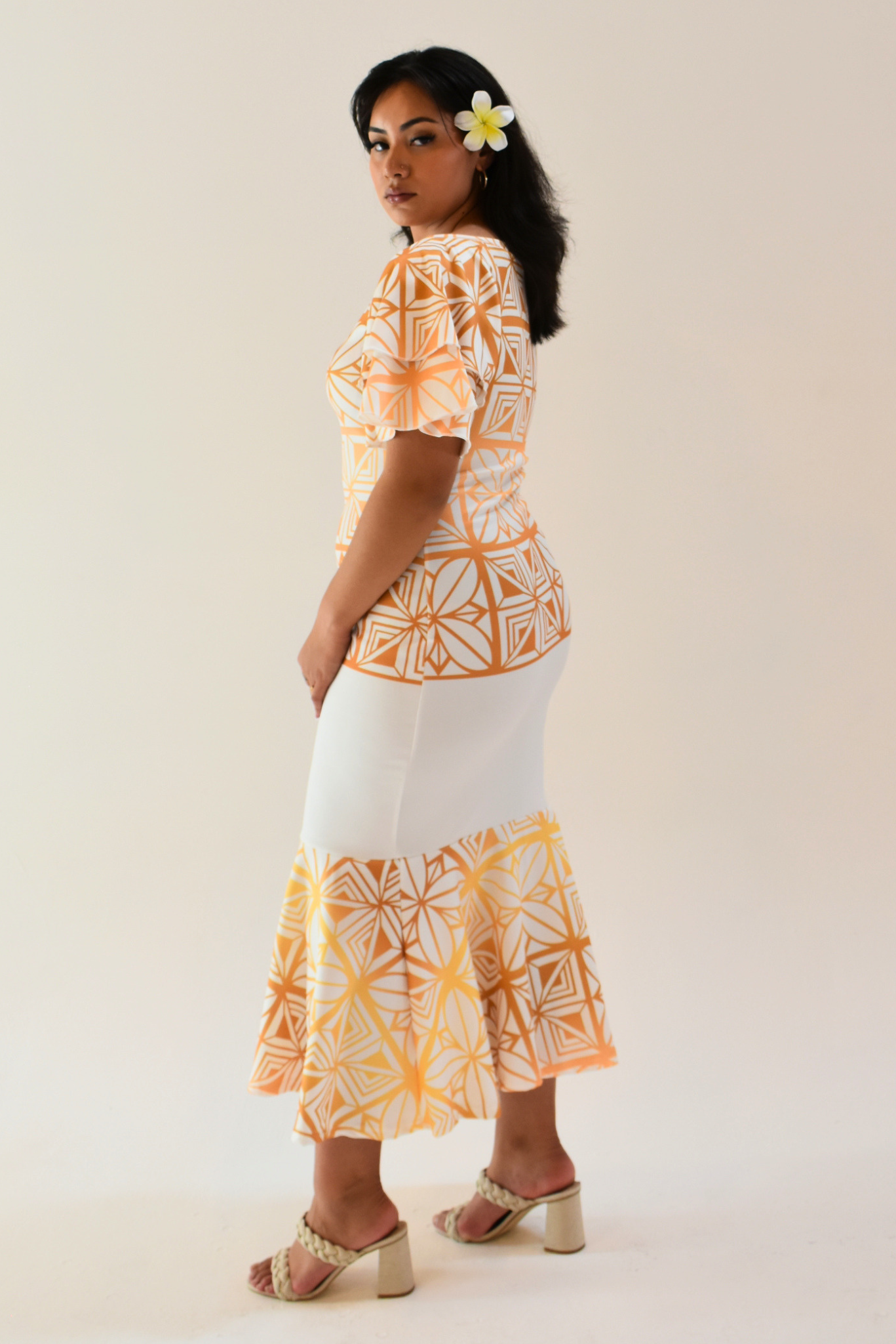 (PRE-ORDER) SISILIA DRESS - FLARED SLEEVE MERMAID DRESS - GOLD & WHITE