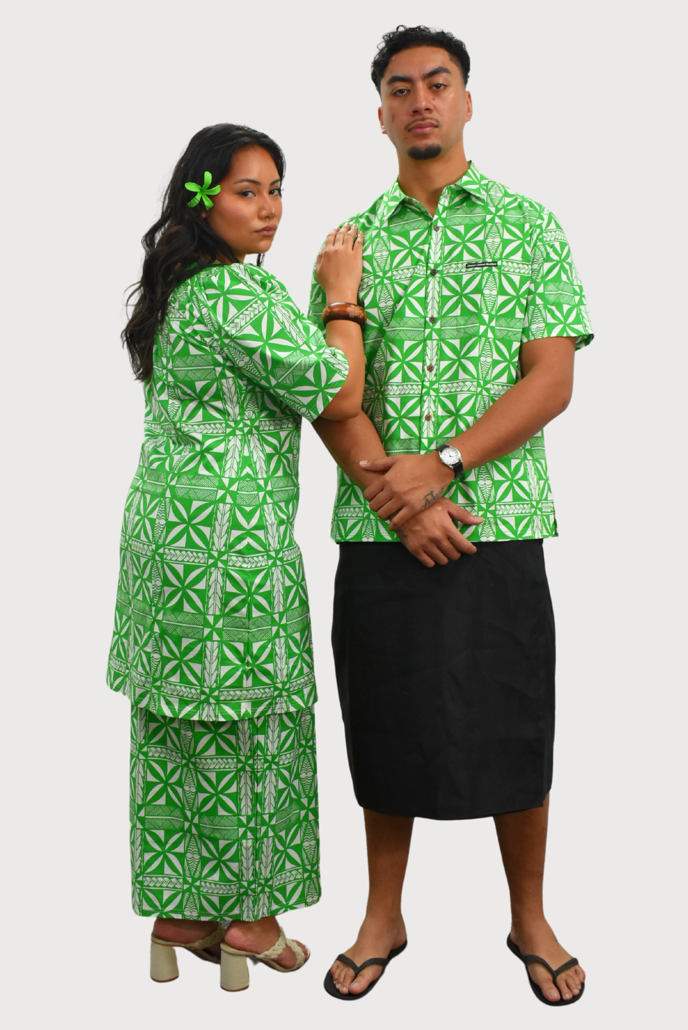 CYNTHIA PULETASI - ROUND NECK PULETASI - GREEN & WHITE