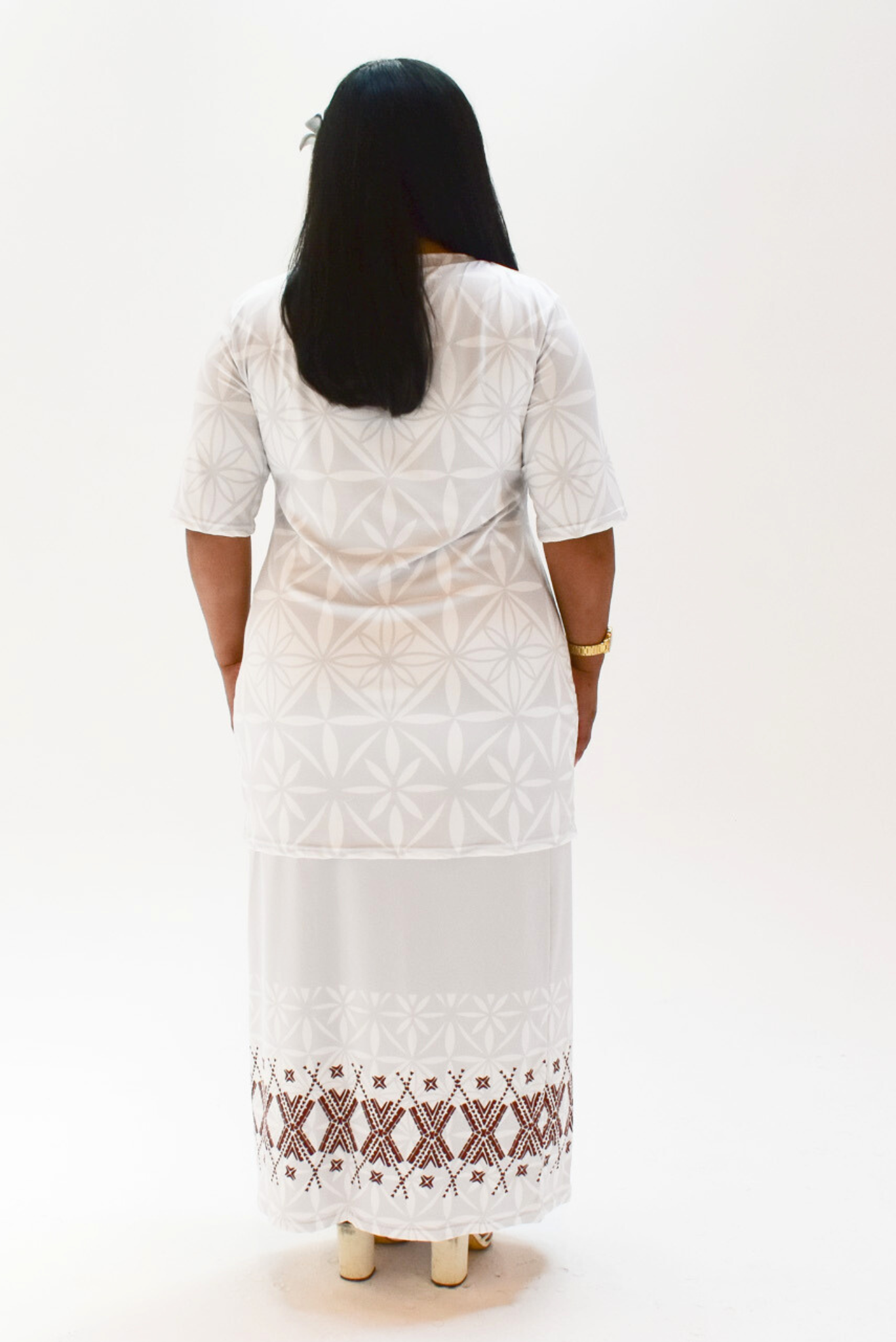 MONA PULETASI  - WHITE MELANESIAN PATTERN