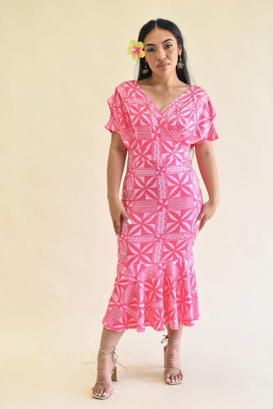 (PRE-ORDER) LARA DRESS - V NECK RUCHED MIDI DRESS - PINK