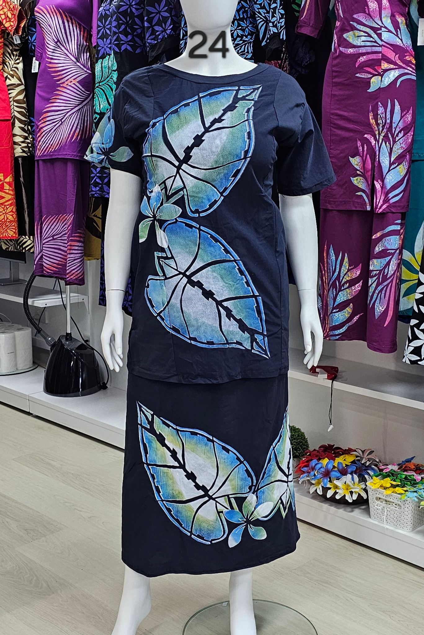 NAVY BLUE LEAF DESIGN PULETASI - SIZE 24