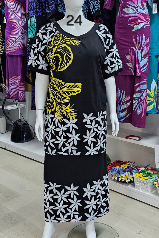 BLACK & WHITE FLORAL PULETASI - SIZE 24