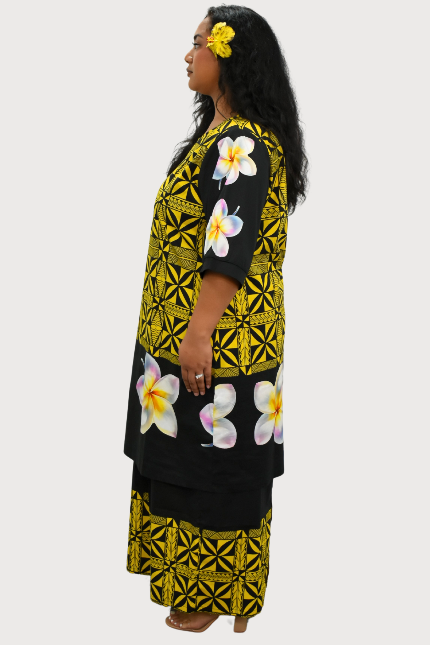 LEILANI PULETASI - YELLOW AND BLACK