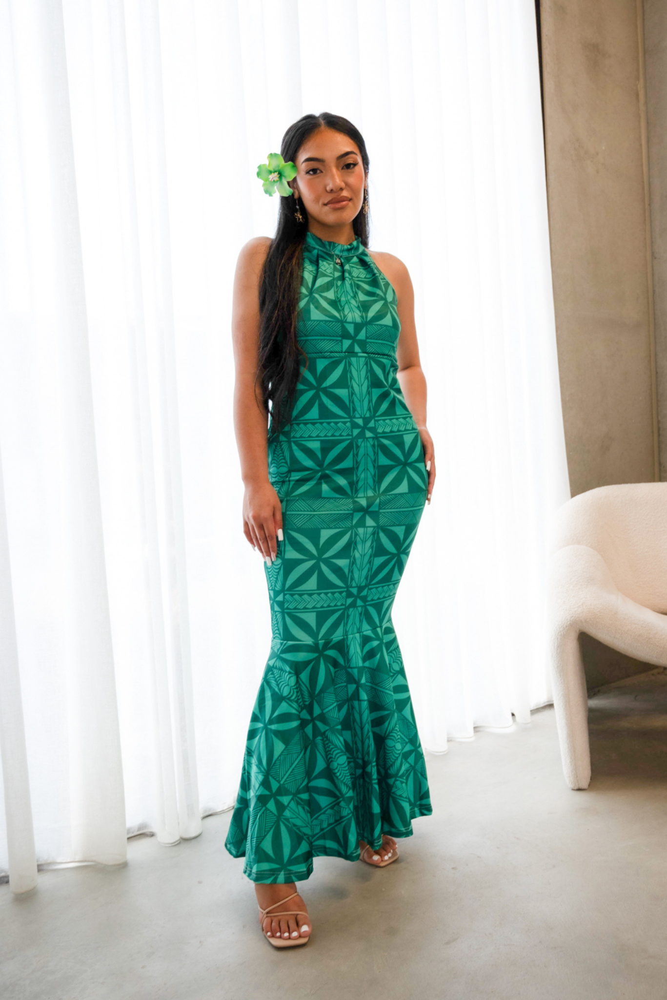 (PRE-ORDER) MATIE DRESS - HALTER NECK FLARE MAXI DRESS - JEWEL GREEN
