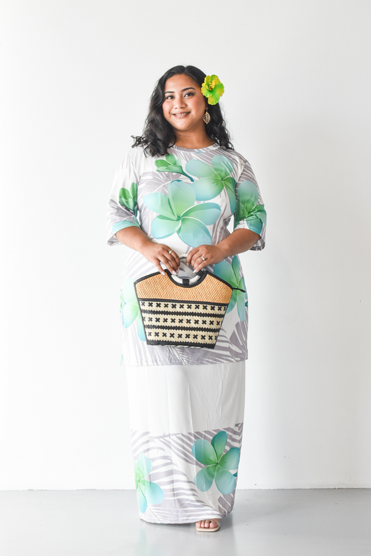 MONAH PULETASI DRESS - WHITE & GREEN