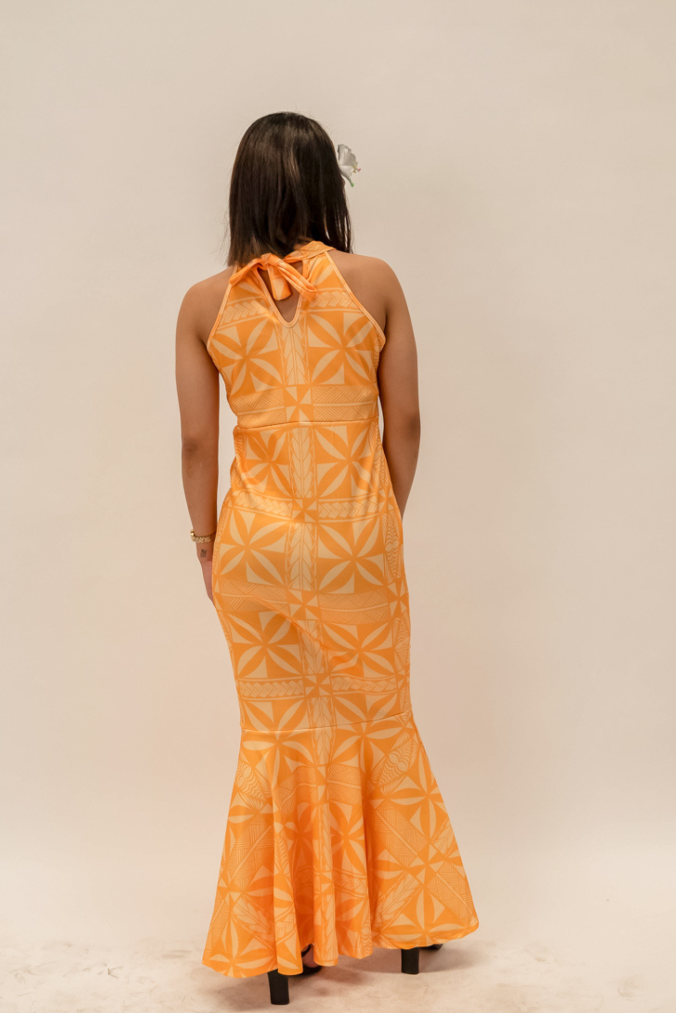 (PRE-ORDER) LAGOTO DRESS - HALTER NECK MAXI FLARE DRESS - YELLOW