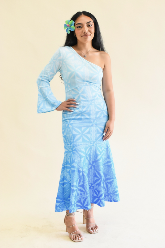 (PRE-ORDER) HEREANI DRESS - ONE SLEEVE MAXI DRESS - OMBRE BLUE