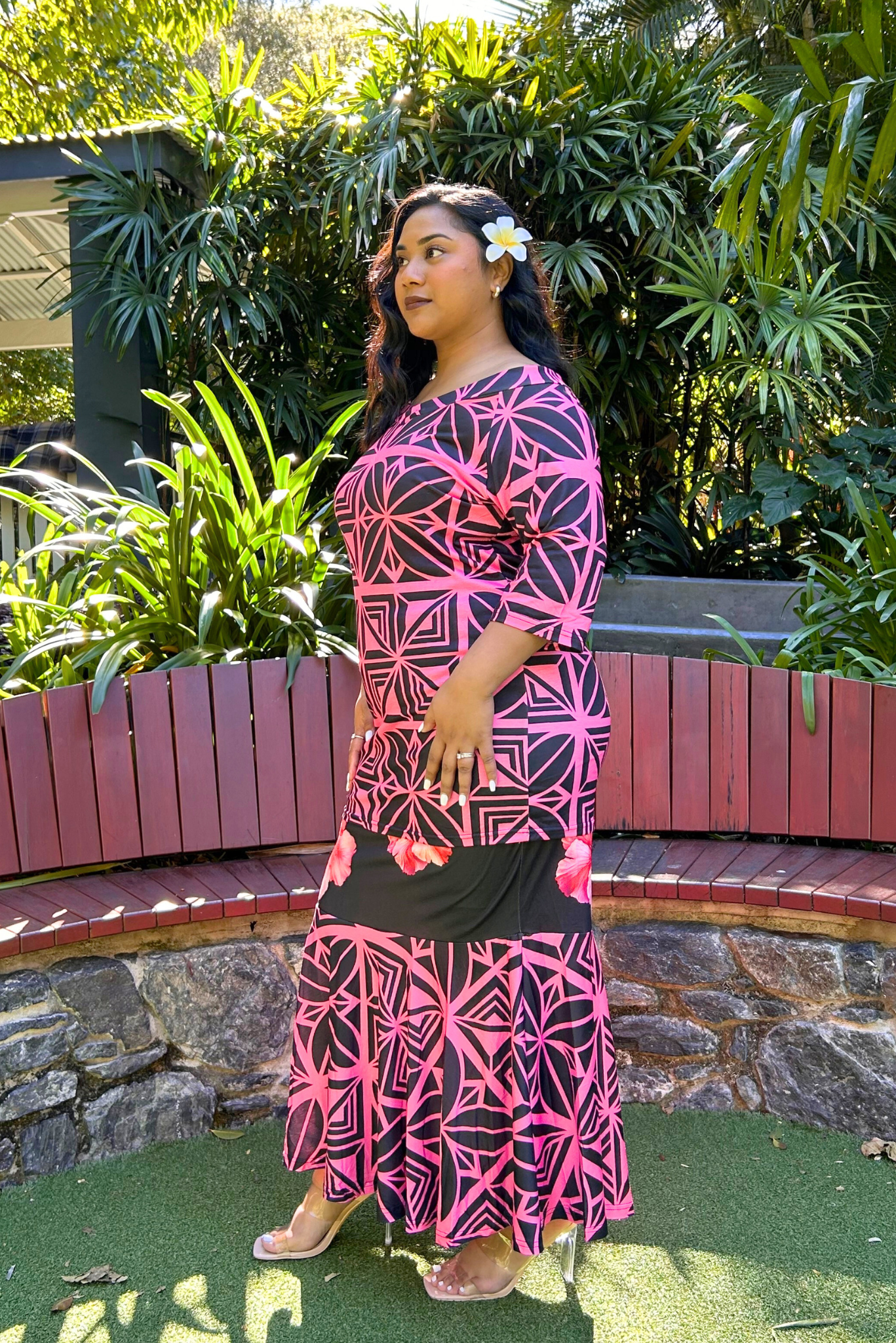 PINK TIARE - PULETASI DRESS - BLACK & PINK