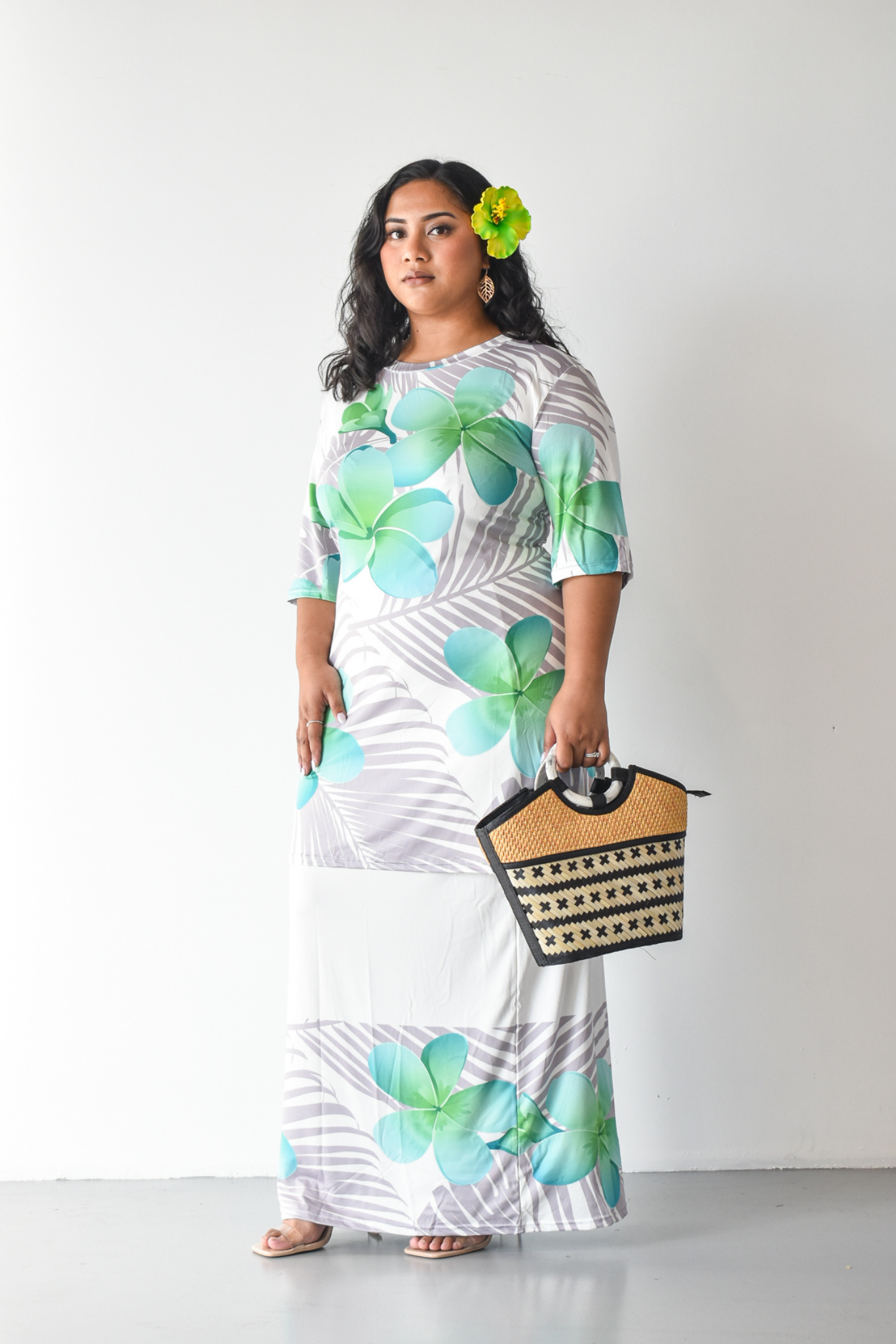 MONAH PULETASI DRESS - WHITE & GREEN