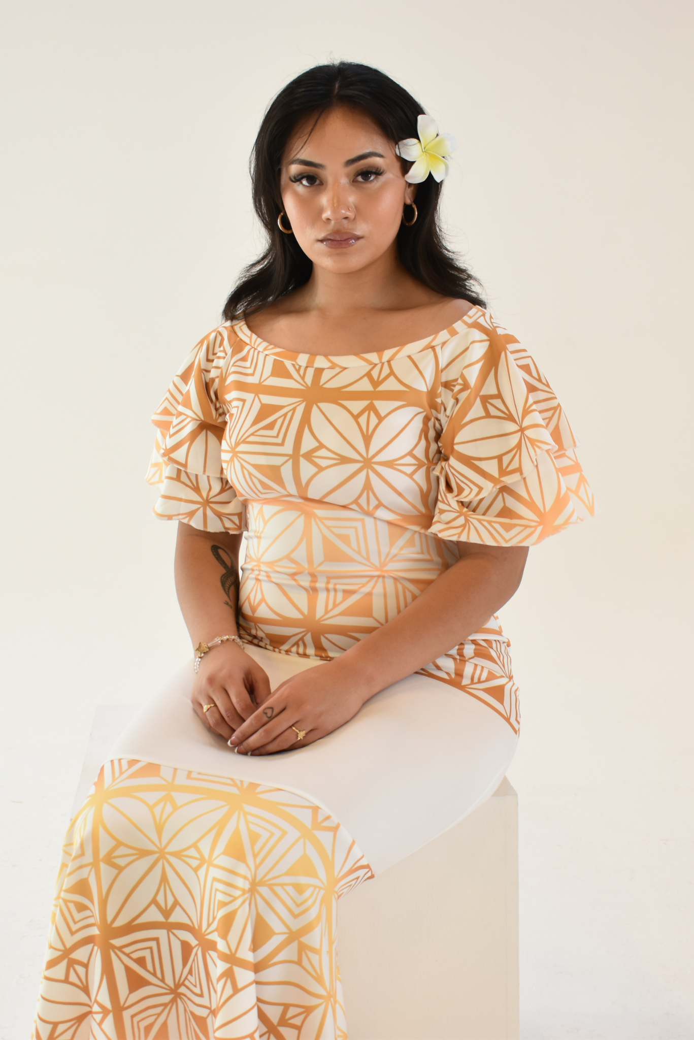 (PRE-ORDER) SISILIA DRESS - FLARED SLEEVE MERMAID DRESS - GOLD & WHITE