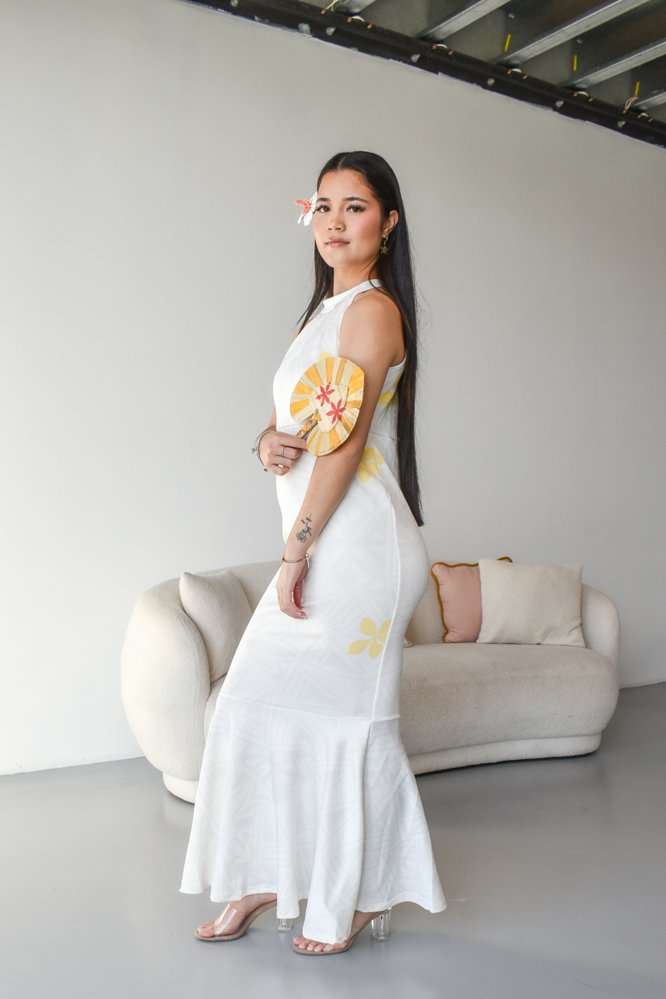 MINI TIARE - HALTER NECK MAXI DRESS - GOLD & WHITE