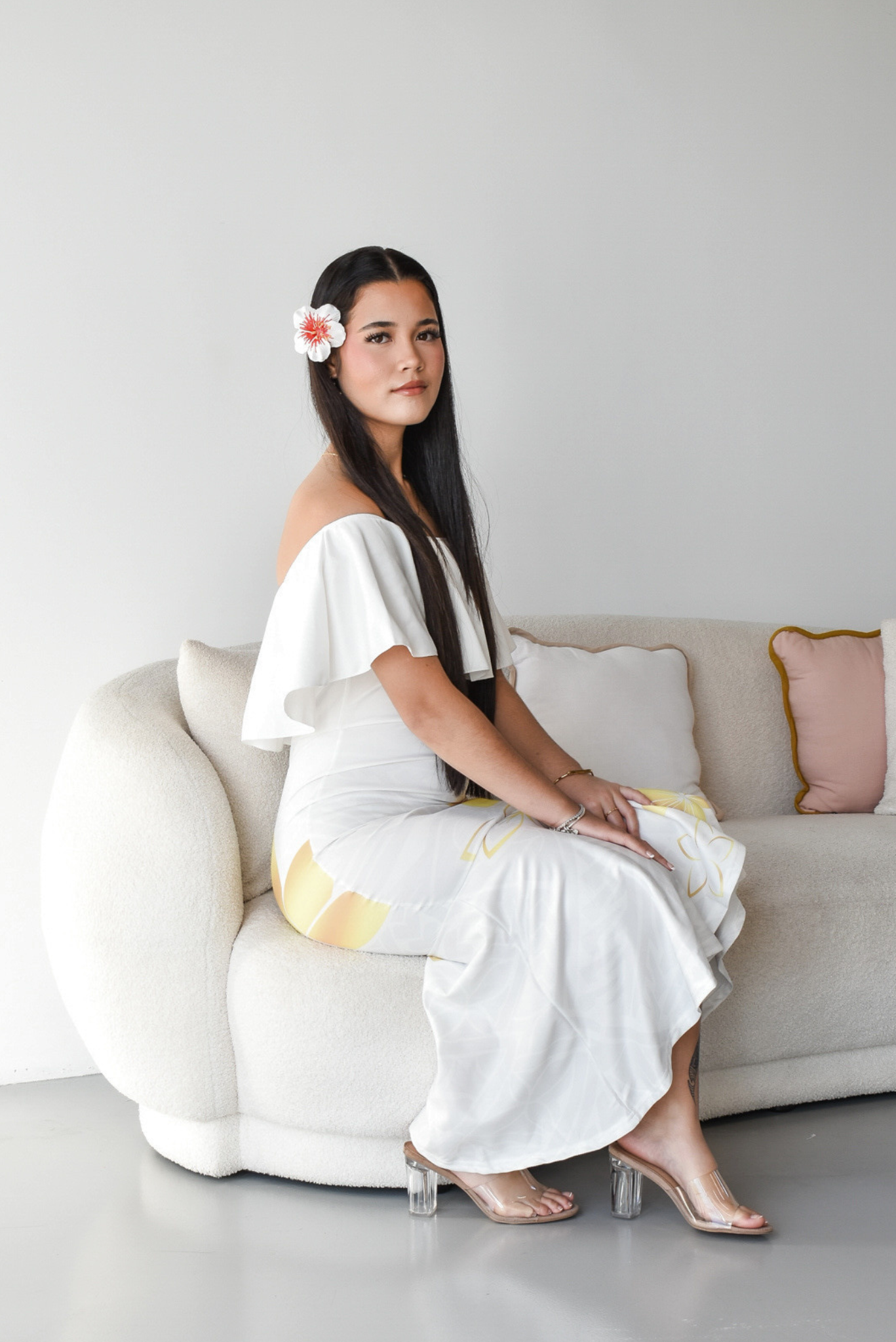 (PRE-ORDER) GOLD TIARE - OFF SHOULDER FRILL DRESS - GOLD & WHITE