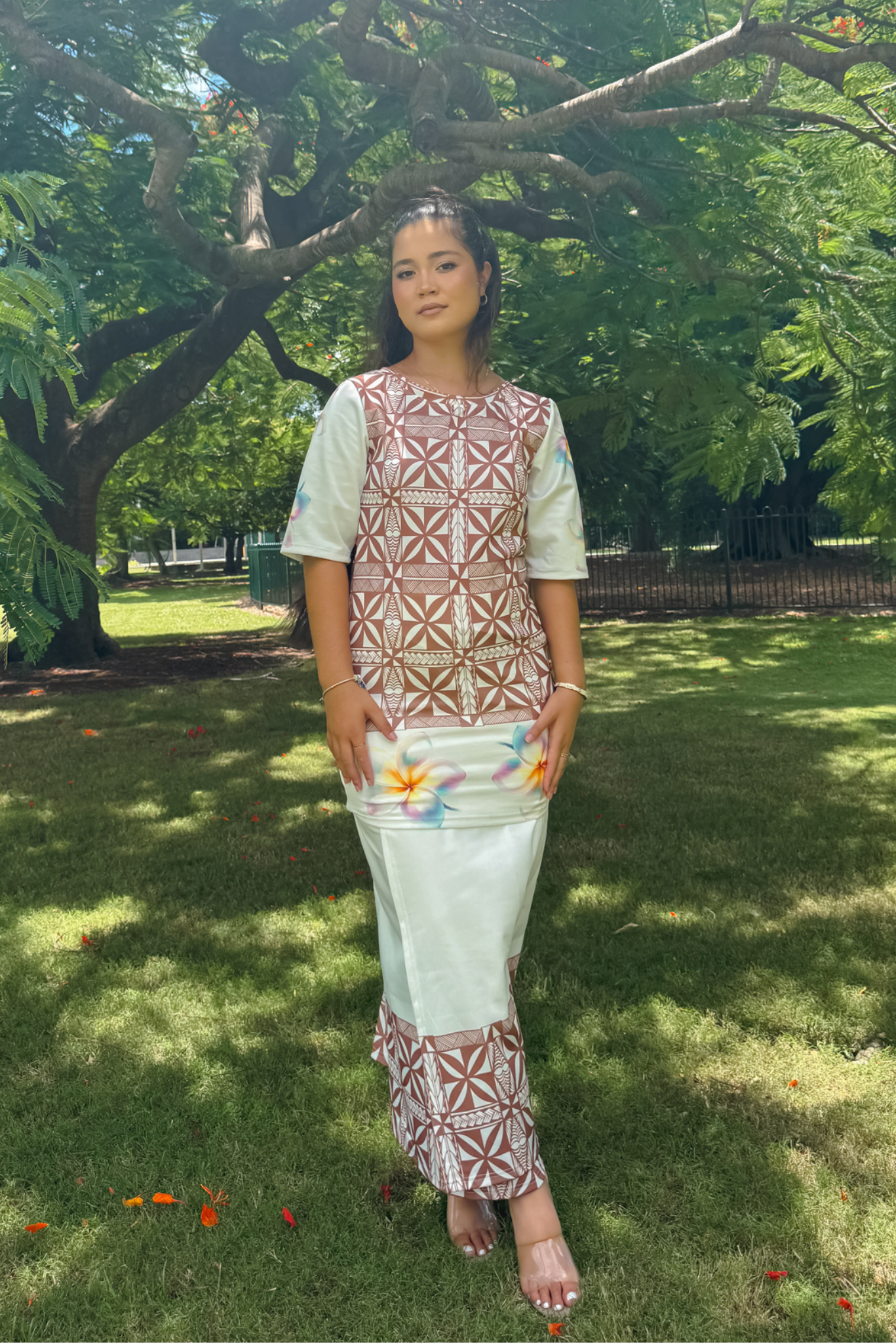 SERENA PULETASI - BROWN & WHITE