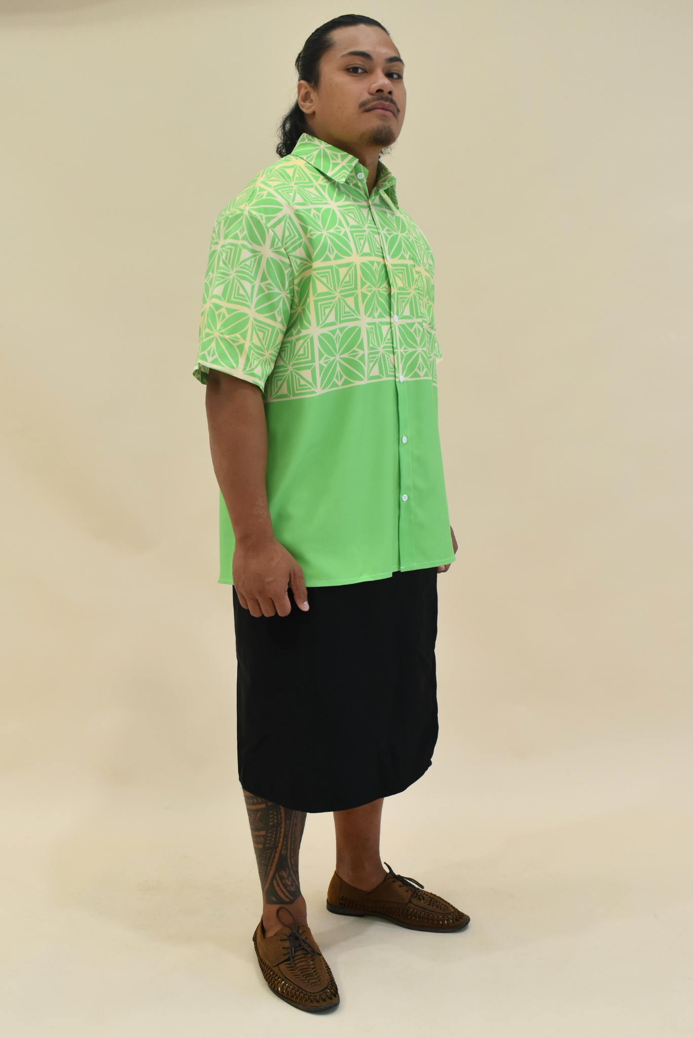 (PRE-ORDER) COLLARED BUTTON UP SHIRT - GREEN & YELLOW PATTERN