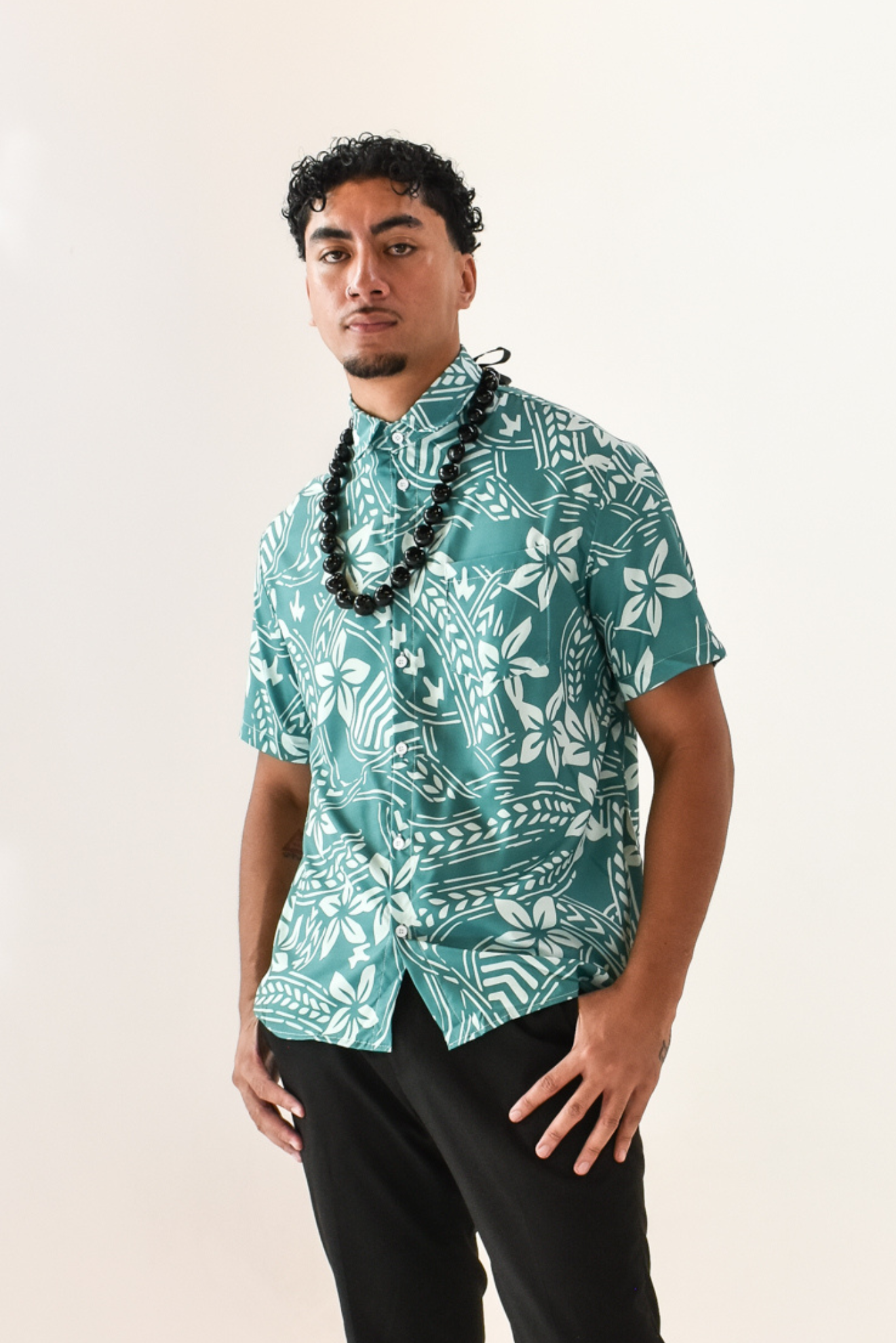 SIAKI SHIRT - MENS COLLARED SHIRT - GREEN