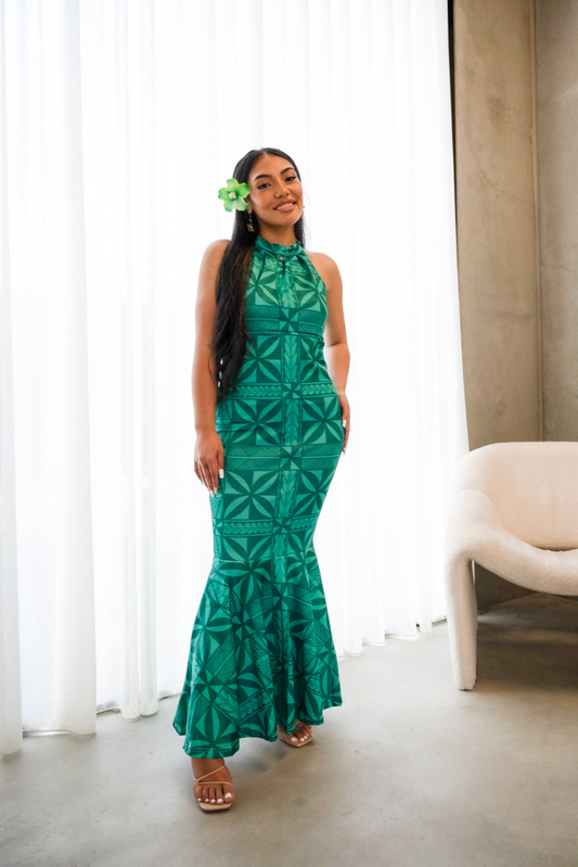 (PRE-ORDER) MATIE DRESS - HALTER NECK FLARE MAXI DRESS - JEWEL GREEN