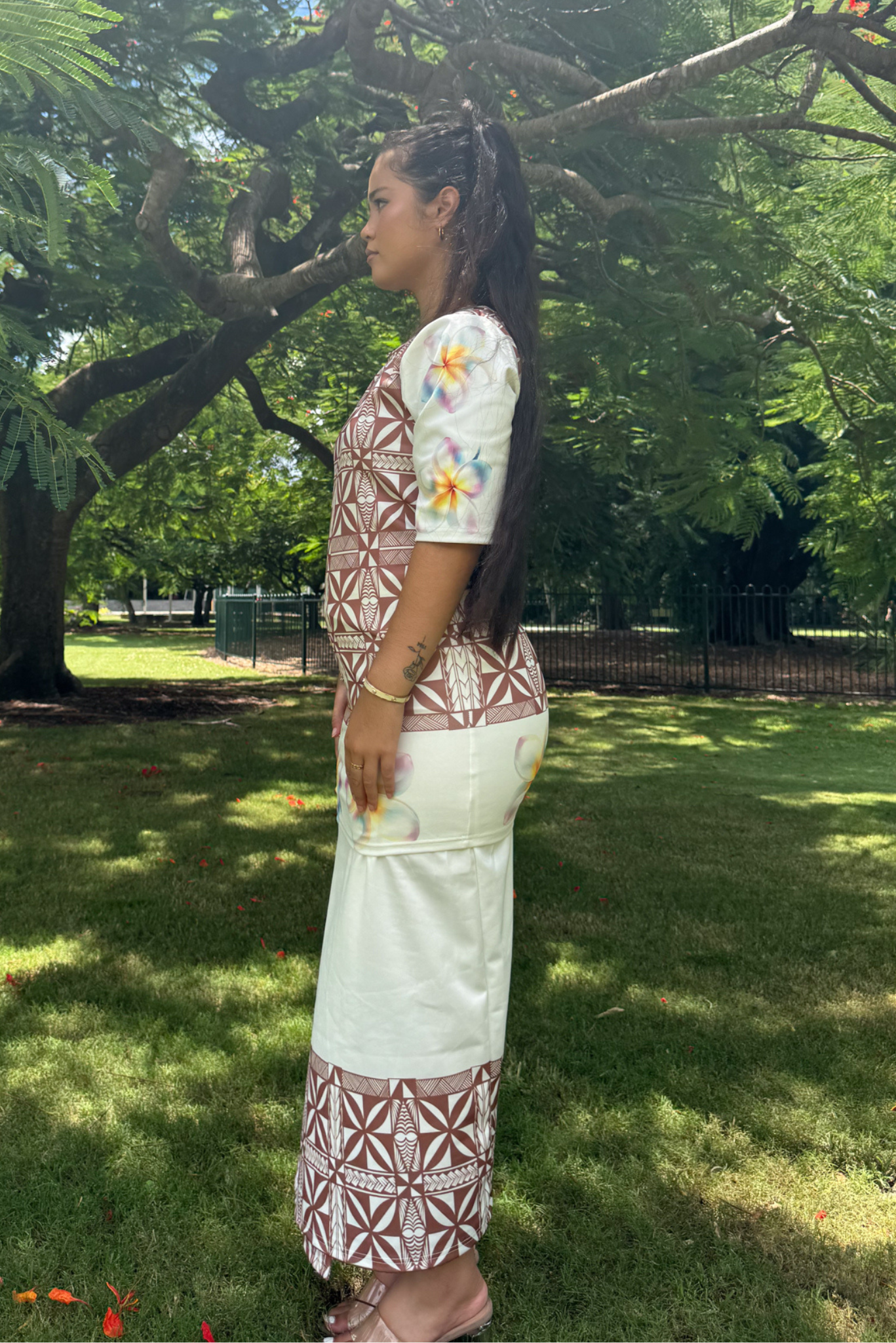 SERENA PULETASI - BROWN & WHITE
