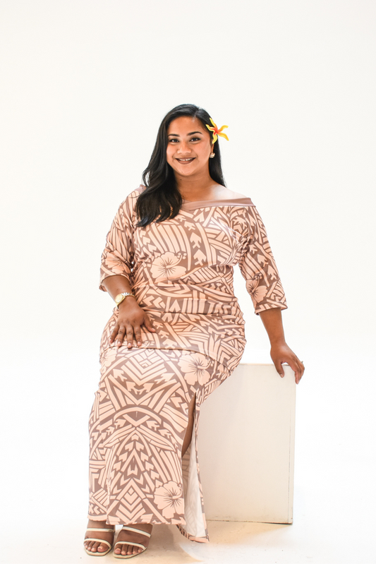 LALOLANI PULETASI  - V NECK PULETASI