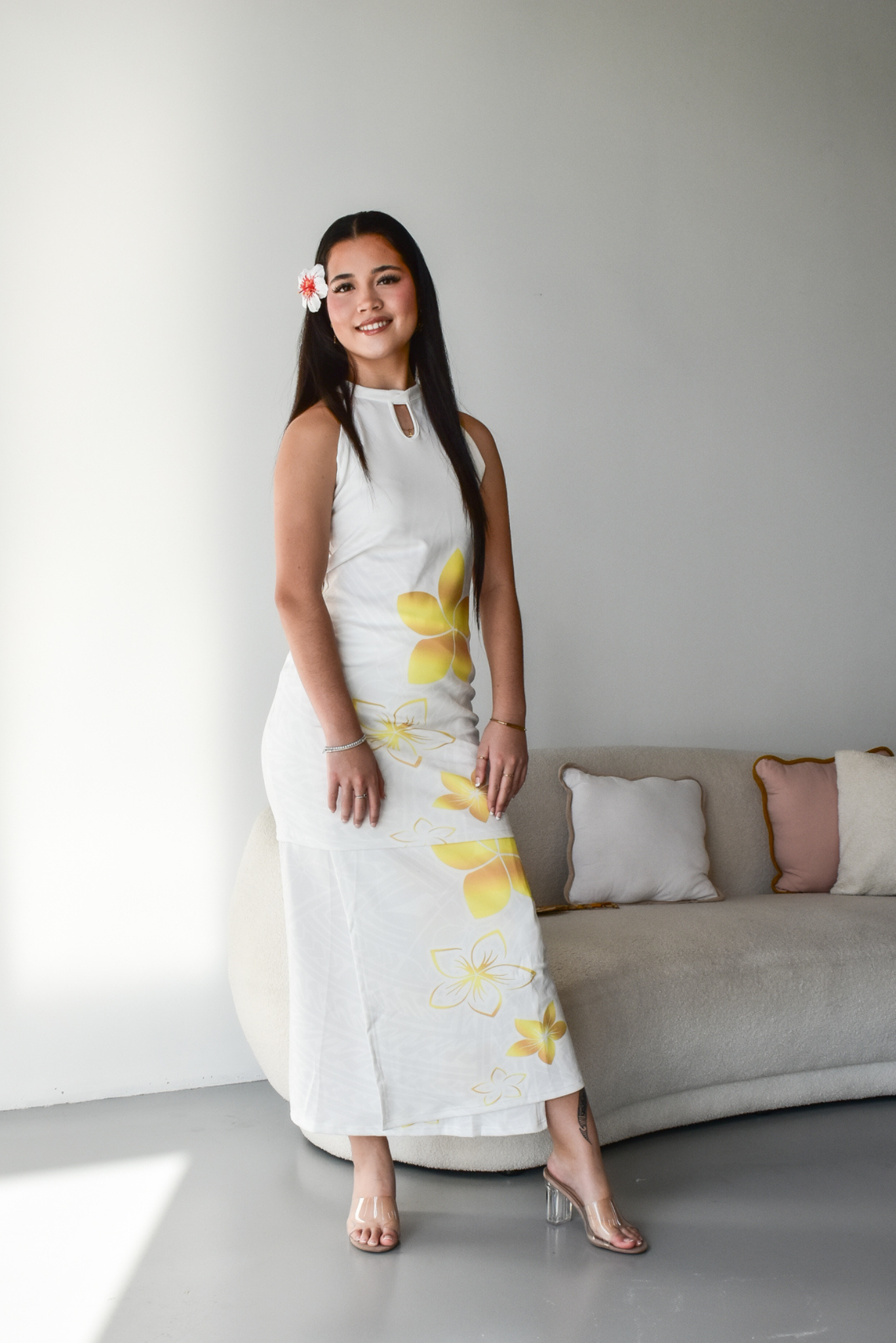 (PRE-ORDER) GOLD TIARE - HALTER NECK PULETASI - TWO PIECE OUTFIT - GOLD & WHITE