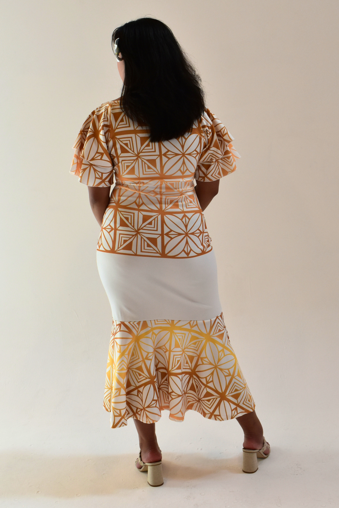(PRE-ORDER) SISILIA DRESS - FLARED SLEEVE MERMAID DRESS - GOLD & WHITE