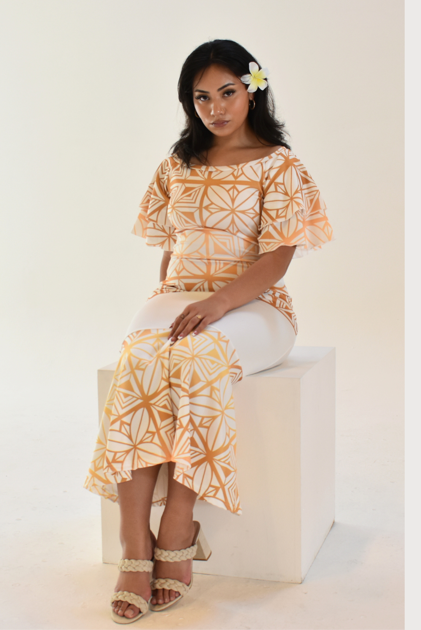 (PRE-ORDER) SISILIA DRESS - FLARED SLEEVE MERMAID DRESS - GOLD & WHITE