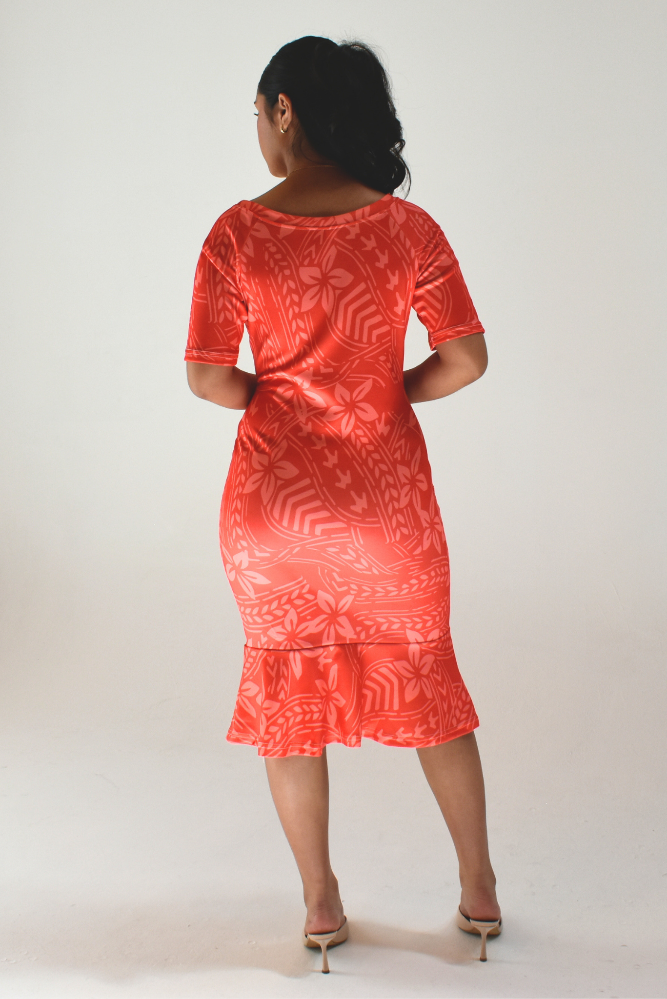 (PRE-ORDER) MAMANA DRESS - MIDI MERMAID DRESS - RED