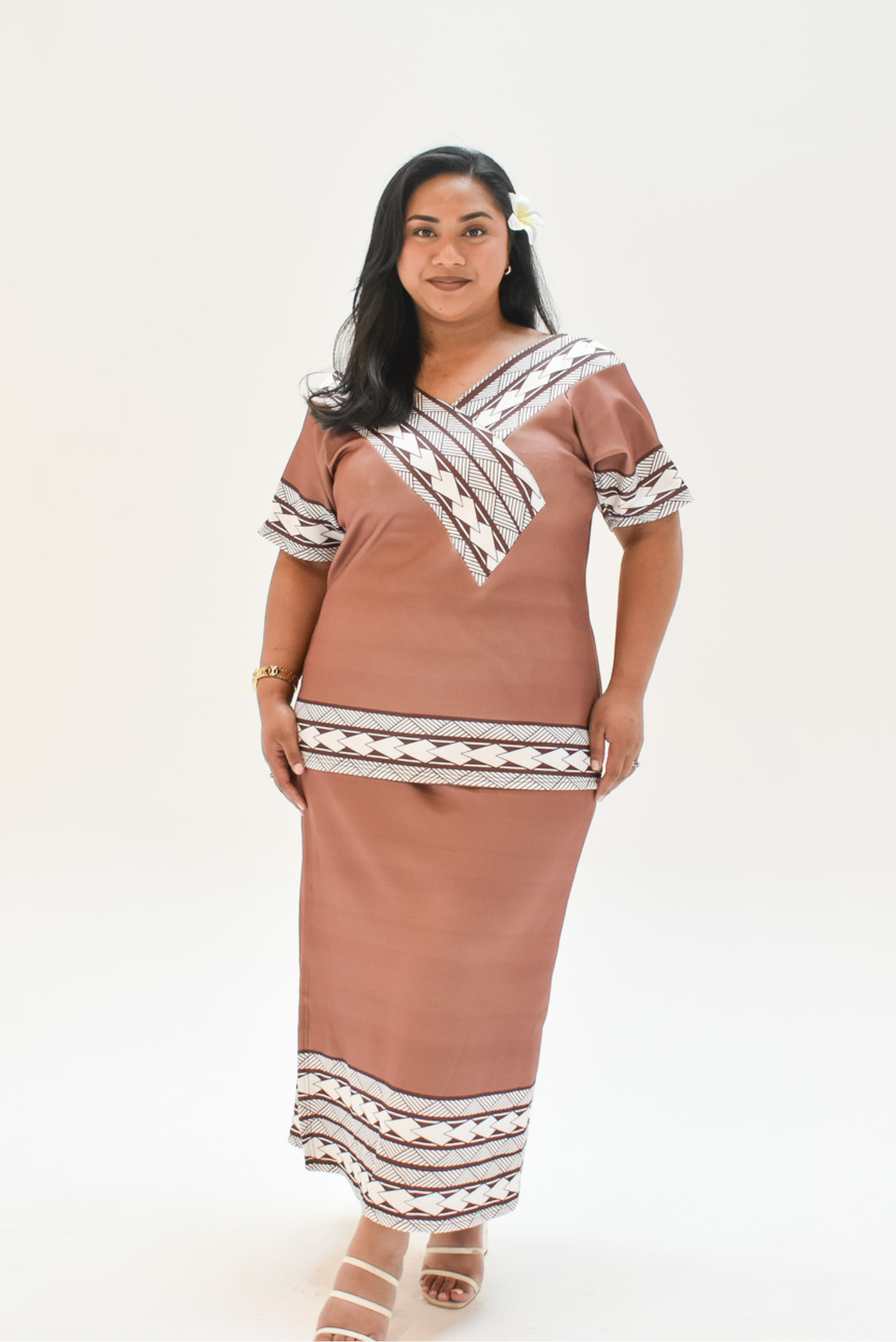 MIA V-NECK PULETASI - BROWN AND WHITE