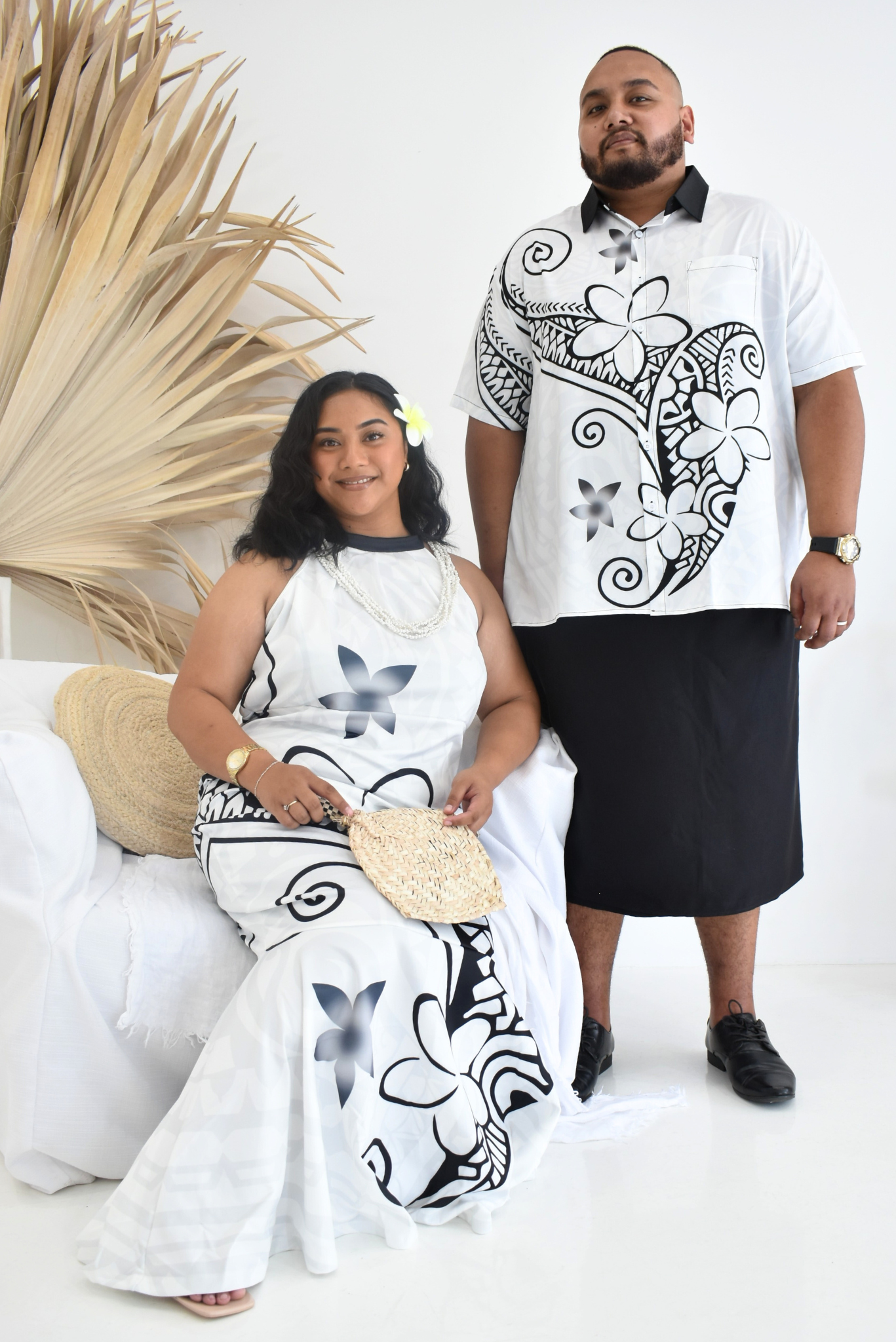 (PRE-ORDER) TIARE DRESS - HALTER MAXI DRESS - WHITE & BLACK