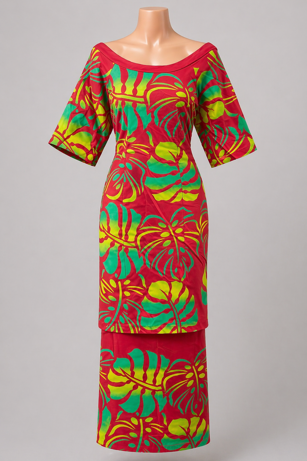 RED & GREEN PULETASI - SIZE 18