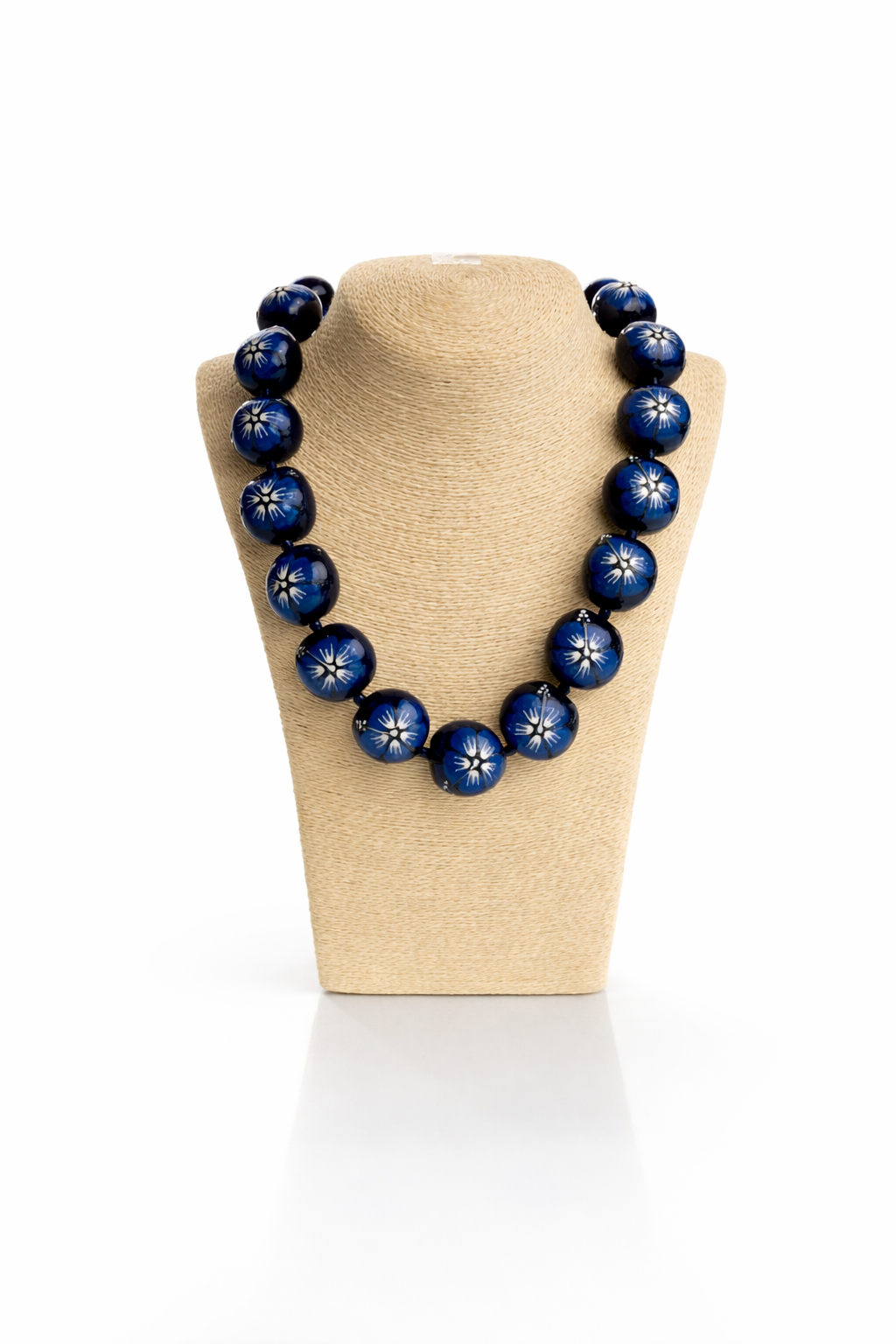 COCONUT SHELL NECKLACE