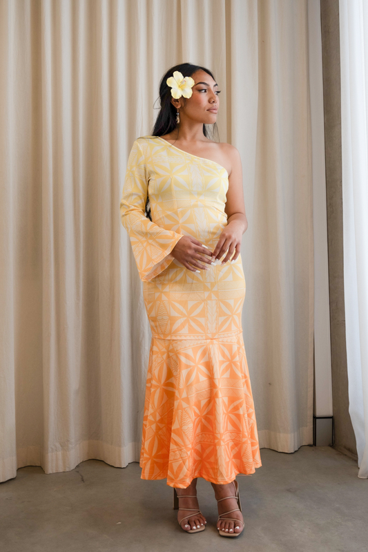 (PRE-ORDER) HEREANI DRESS - ONE SLEEVE MAXI DRESS - OMBRÉ YELLOW