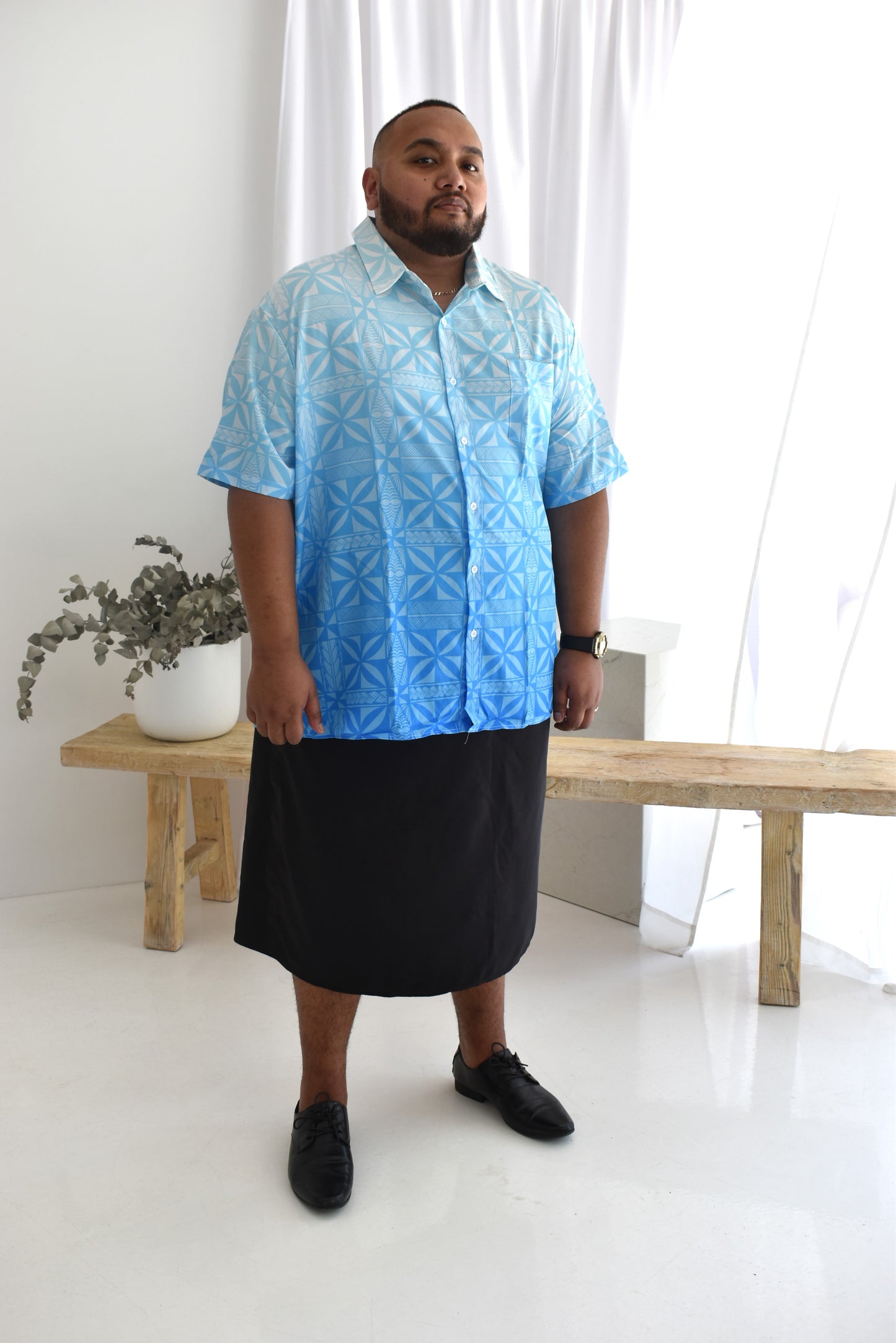 (PRE-ORDER) MENS SHIRT - COLLARED BUTTON UP - OMBRÉ BLUE
