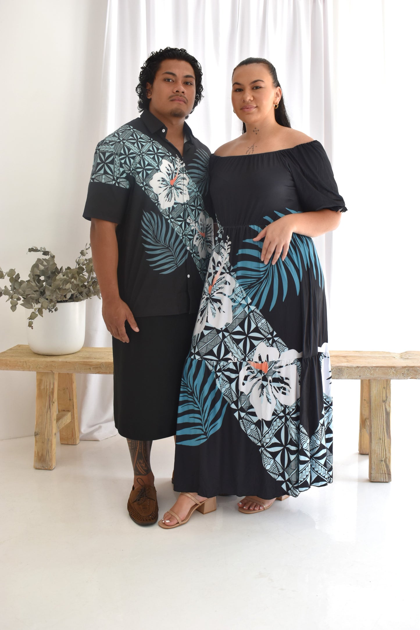 (PRE-ORDER) JASMINE FLOWY MAXI DRESS - BLACK & BLUE