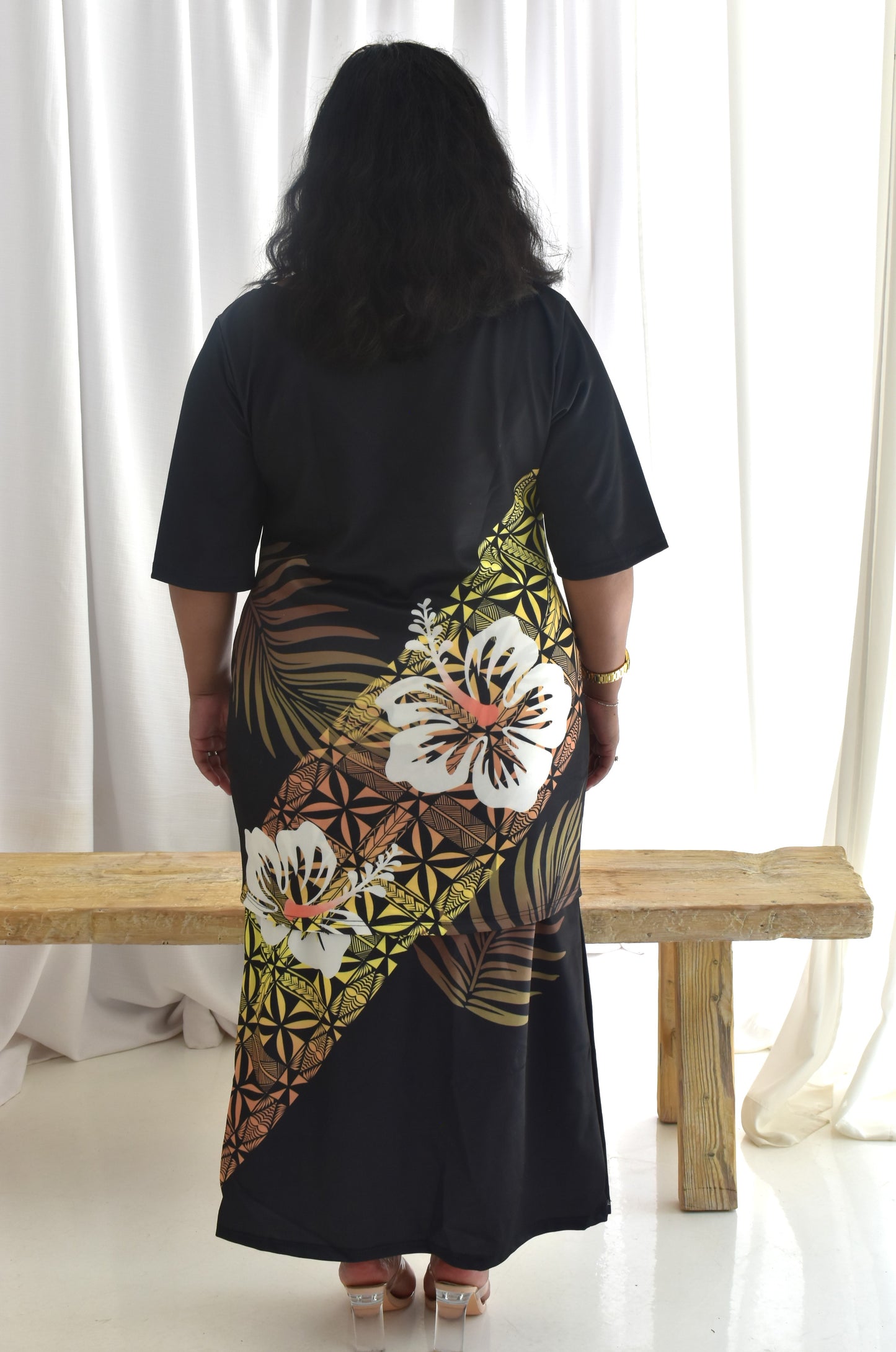 (PRE-ORDER) TANIA PULETASI - TWO PIECE OUTFIT - BLACK & GOLD